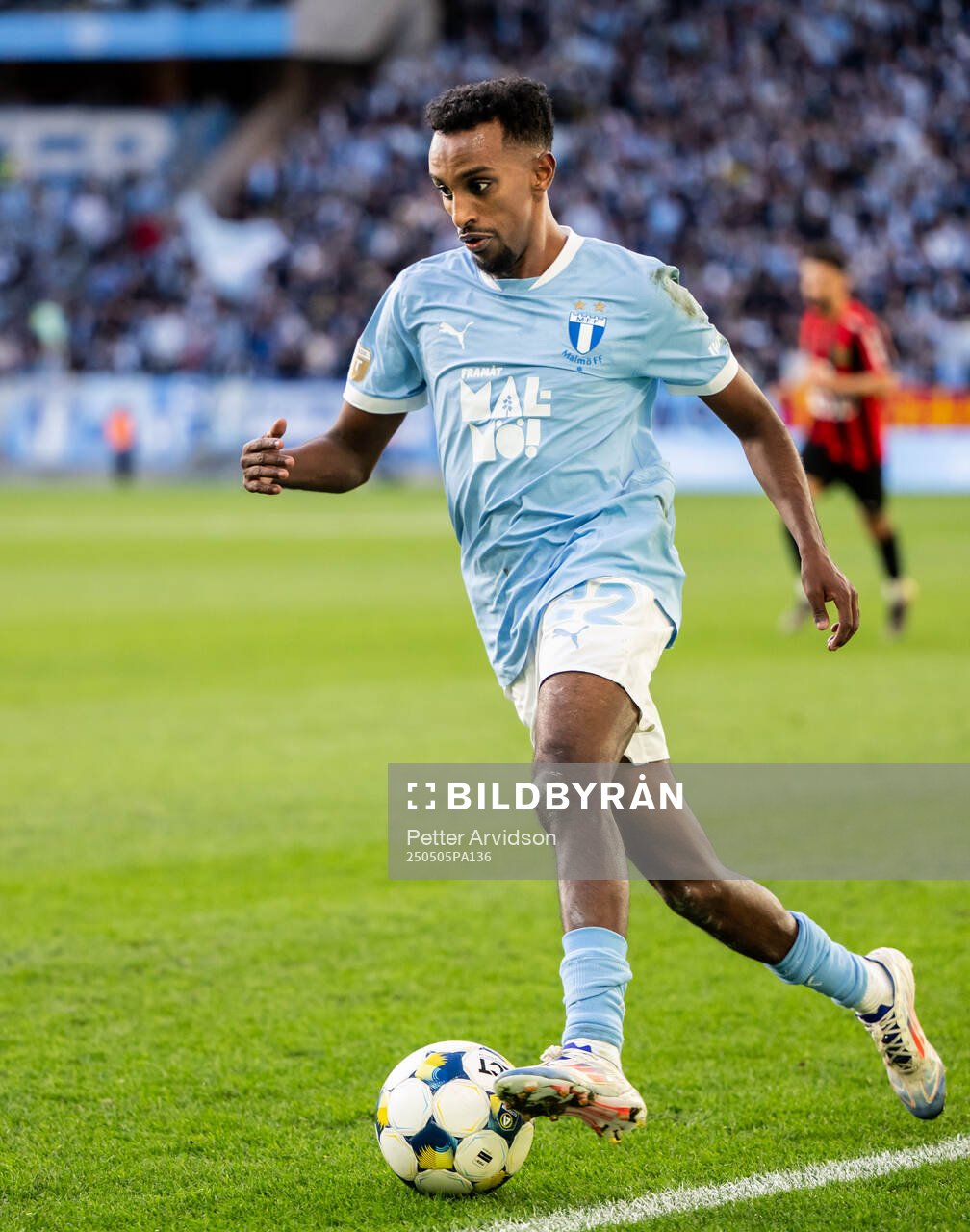 Malmö FFs Taha Ali under fotbollsmatchen i Allsvenskan mellan Malmö FF och Brommapojkarna den 5 maj 2025 i Malmö. 