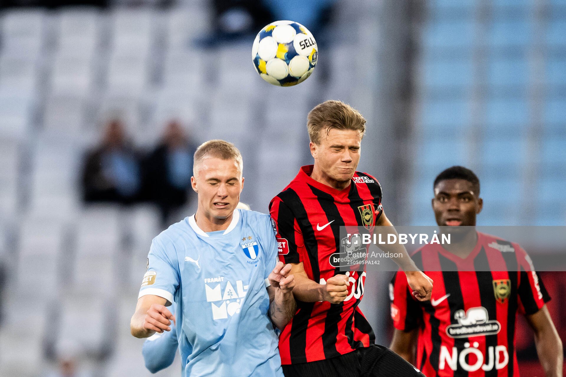 Malmö FFs Daniel Gudjohnsen och Brommapojkarnas Wilmer