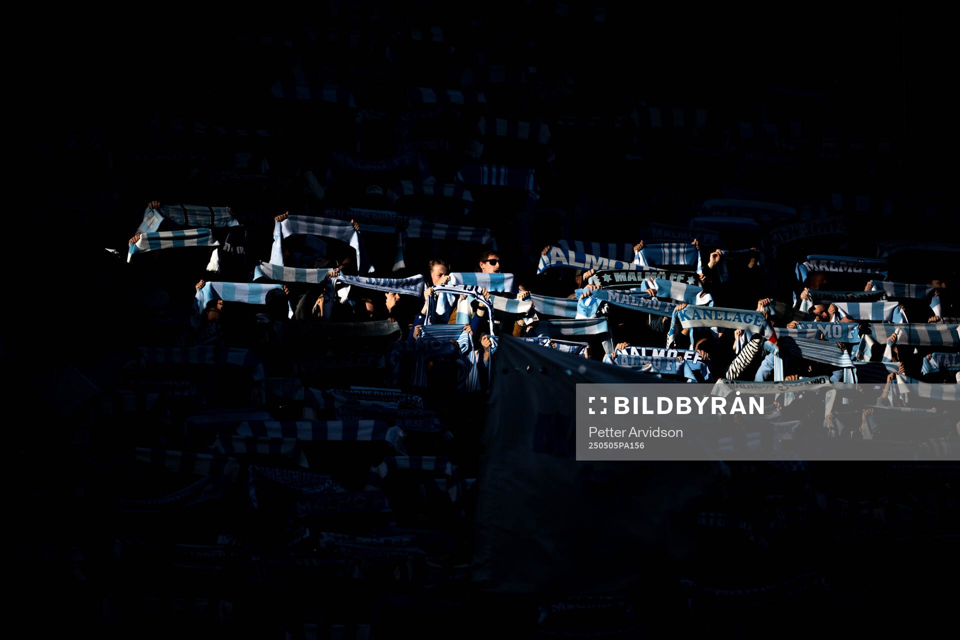 Malmö FFs supportrar inför fotbollsmatchen i Allsvenskan mellan Malmö FF och Brommapojkarna den 5 maj 2025 i Malmö. 