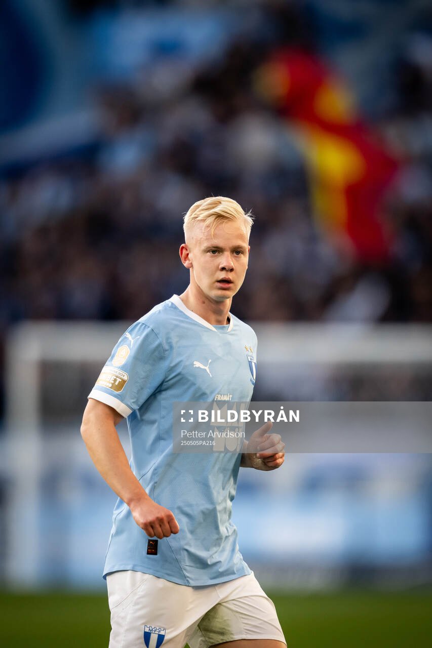Malmö FFs Otto Rosengren under fotbollsmatchen i Allsvenskan mellan Malmö FF och Brommapojkarna den 5 maj 2025 i Malmö. 