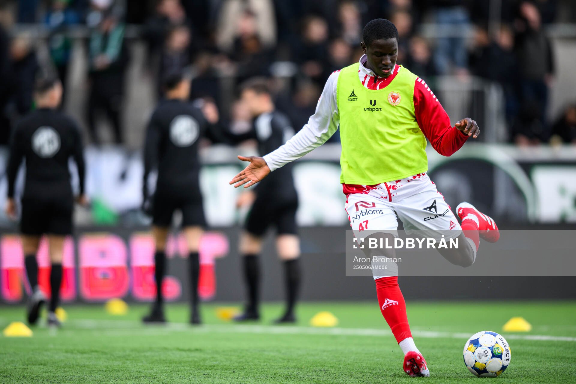 Kalmars Aboubacar Keita inför fotbollsmatchen i Superettan mellan Västerås och Kalmar den 6 maj 2025 i Västerås. 