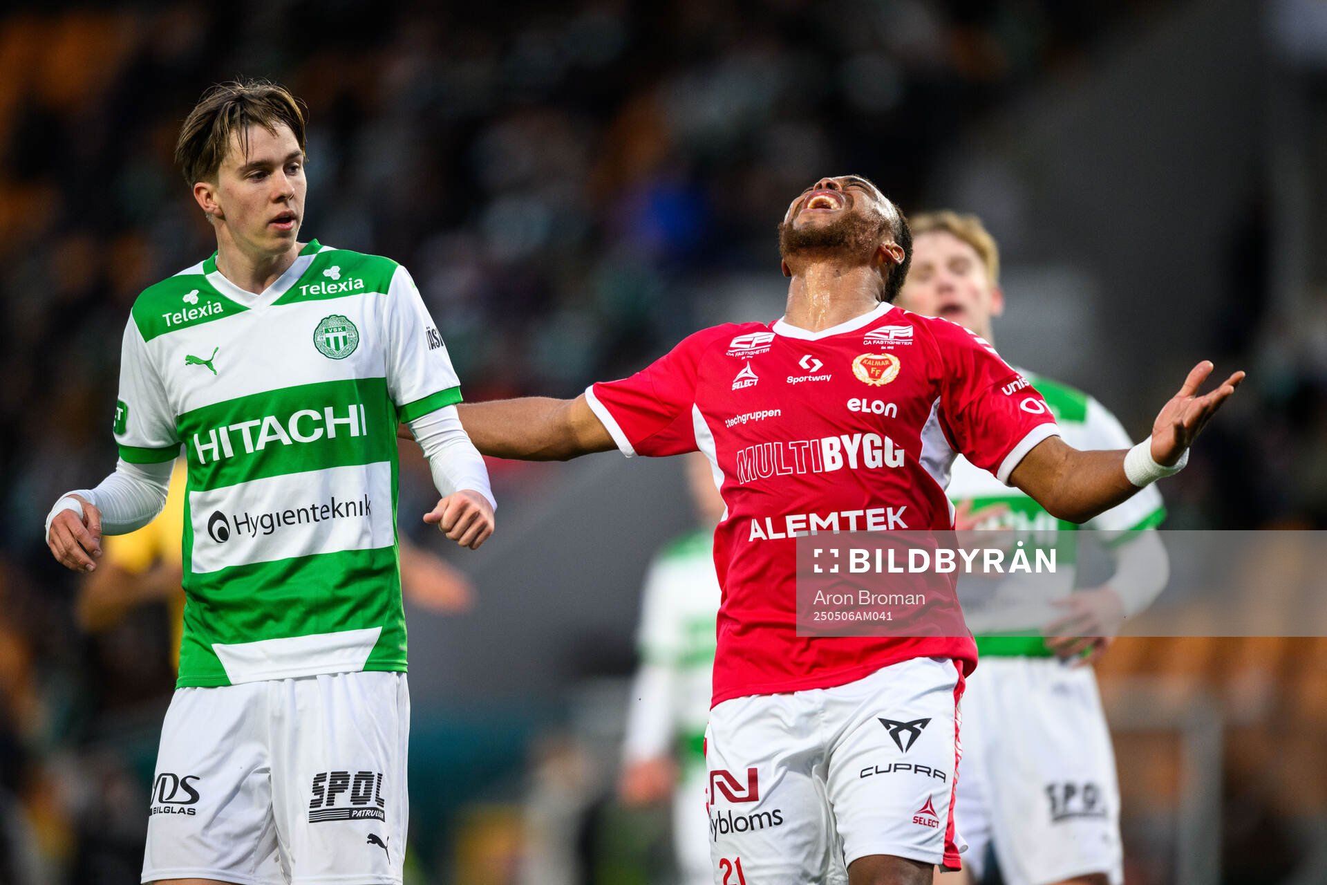 Kalmars Abdussalam Magashy deppar under fotbollsmatchen i Superettan mellan Västerås och Kalmar den 6 maj 2025 i Västerås. 