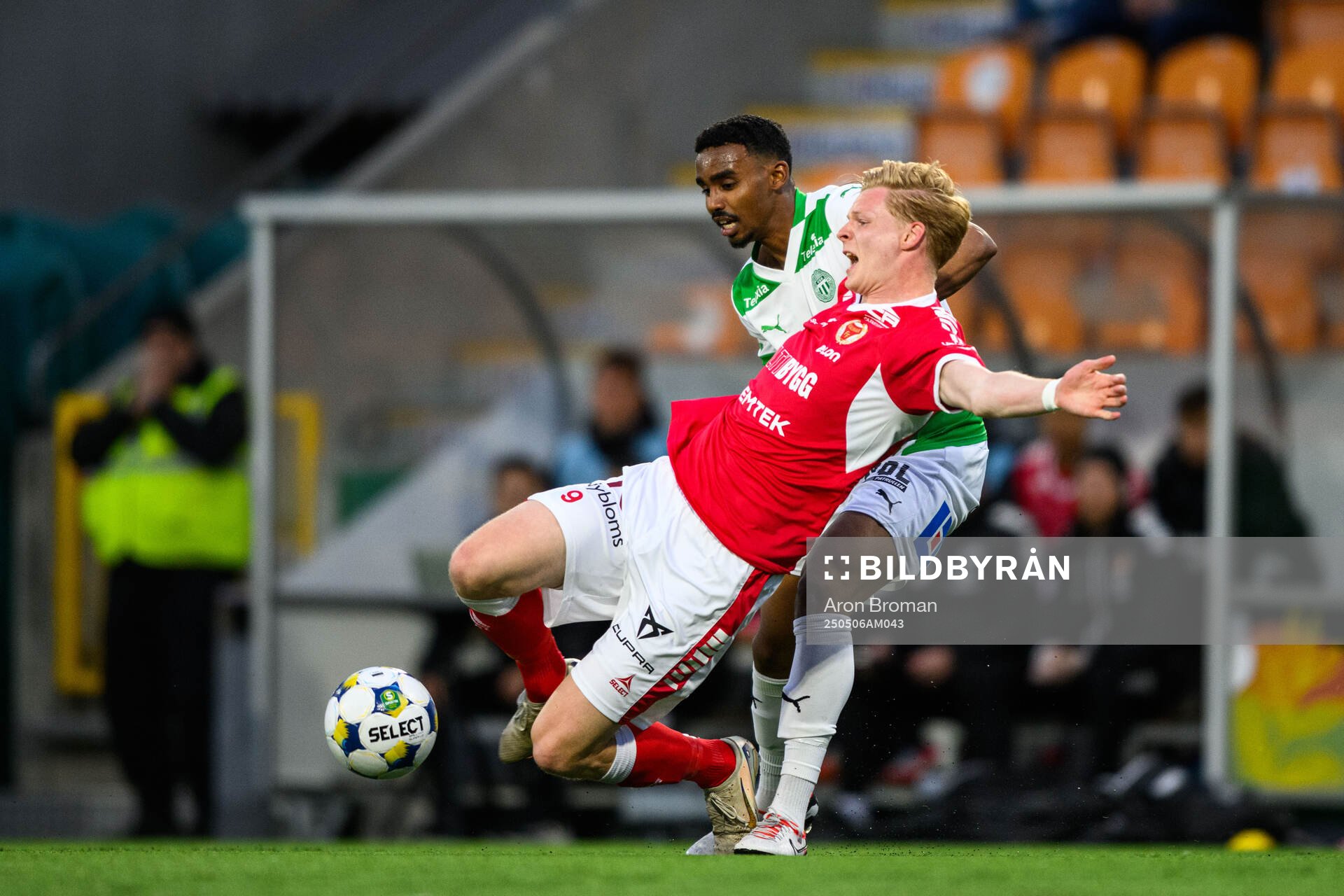 Kalmars Malcolm Stolt under fotbollsmatchen i Superettan mellan Västerås och Kalmar den 6 maj 2025 i Västerås. 