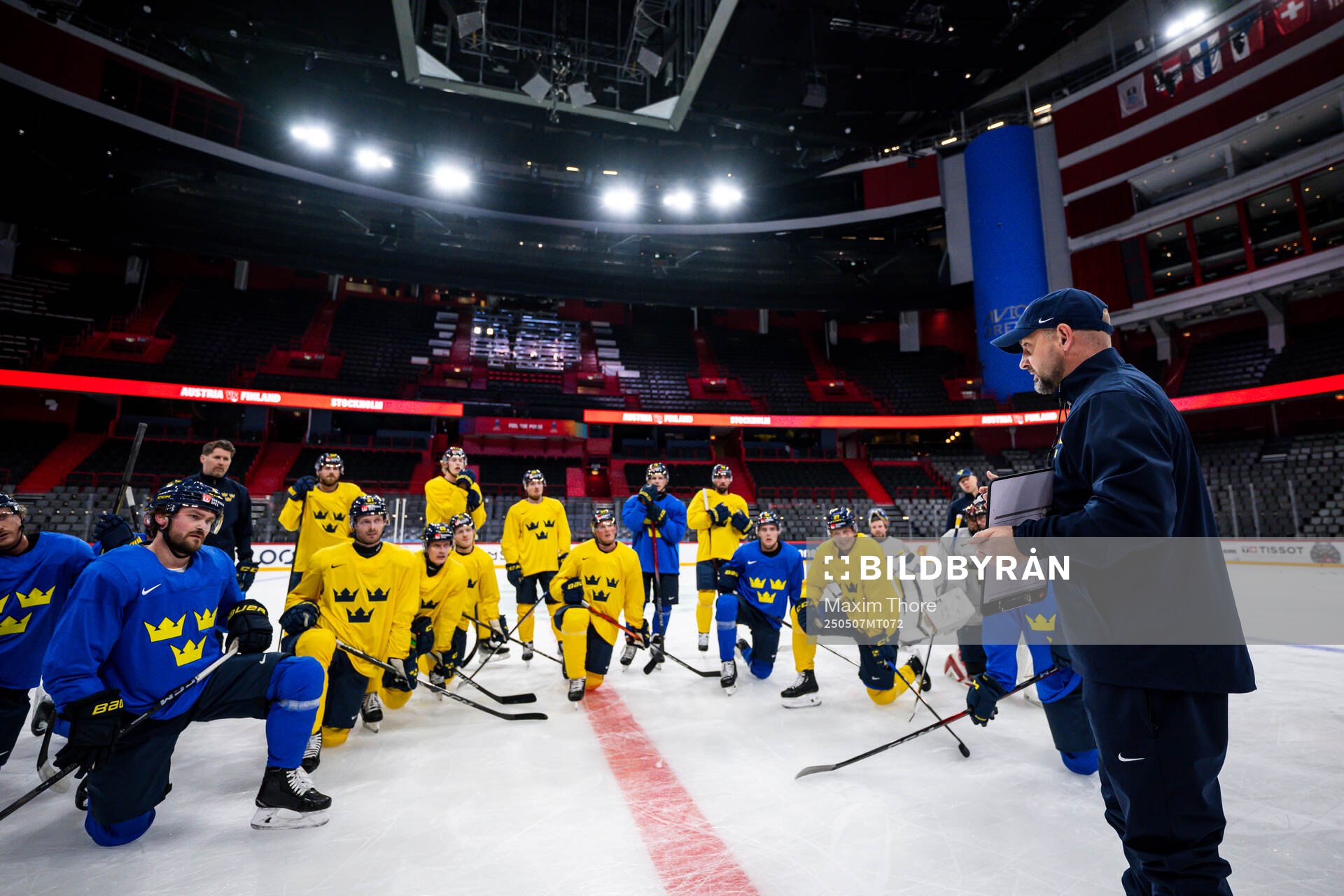Assistant coach Anders Sörensen of Sweden at a practice