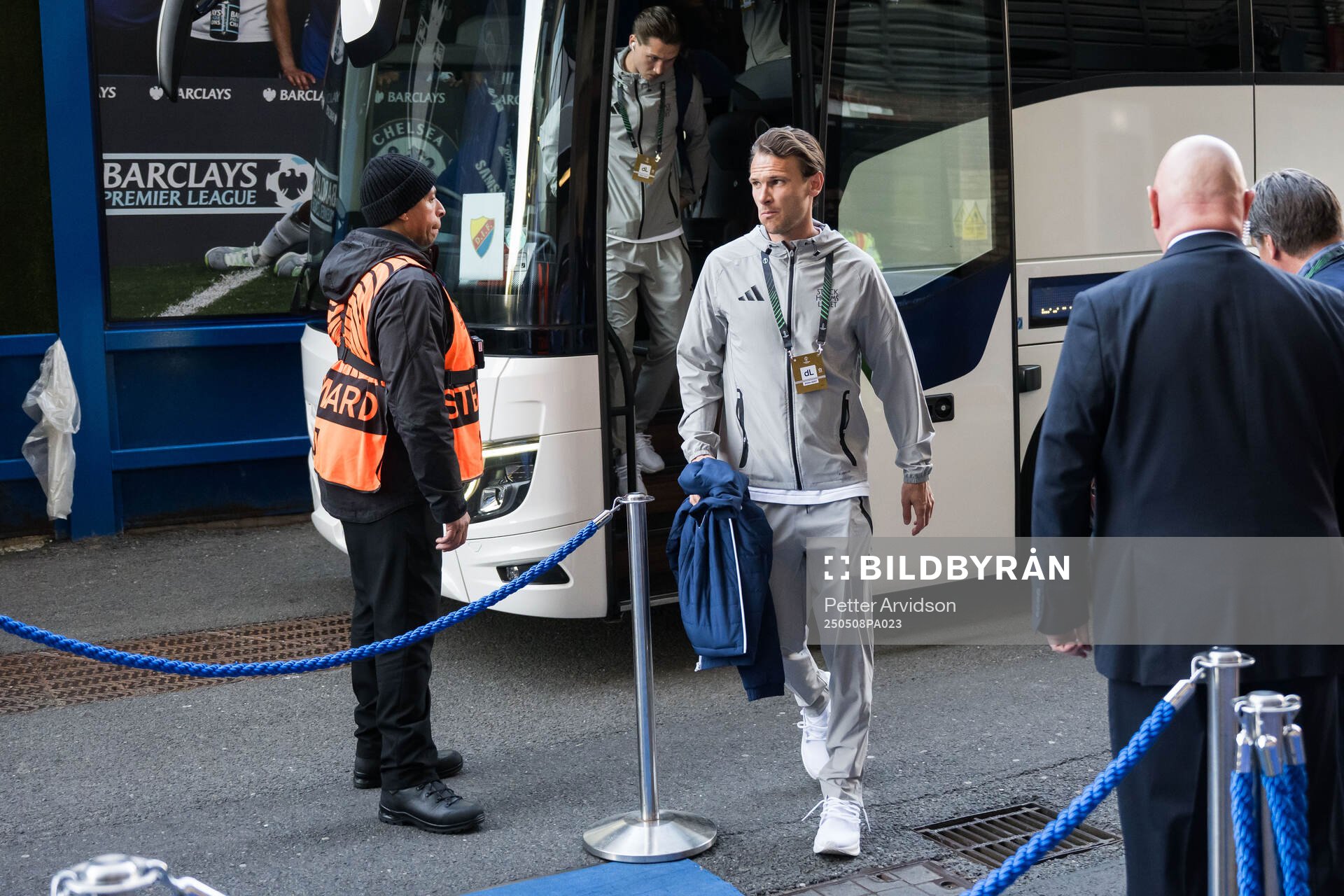 Albin Ekdal of Djurgården arrives to the stadium ahead of the UEFA Conference League semifinal second leg match between Chelsea and Djurgården on May 8, 2025 in London.