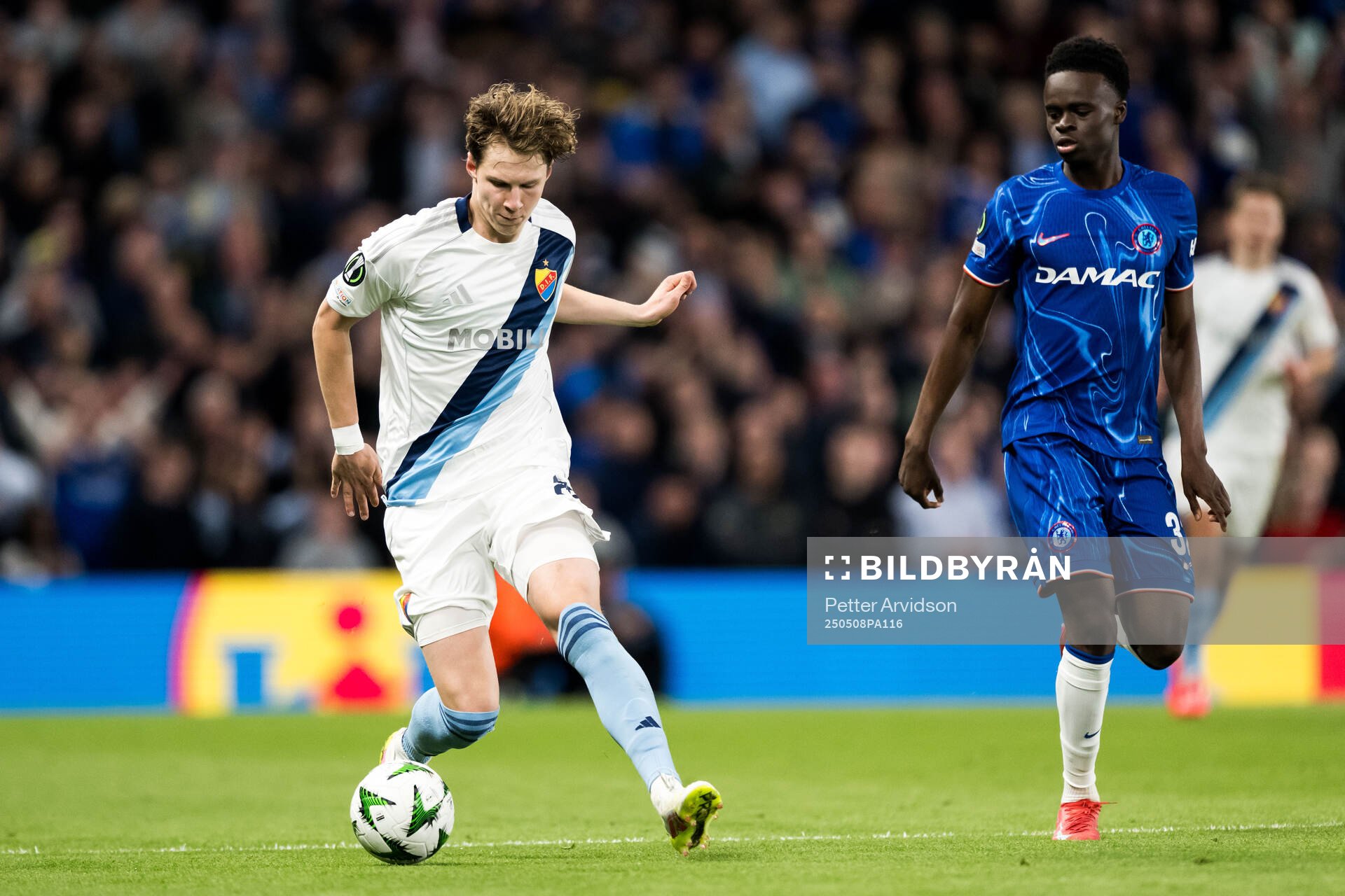 August Priske Flyger of Djurgården and Tyrique George of Chelsea during the UEFA Conference League semifinal second leg match between Chelsea and Djurgården on May 8, 2025 in London.