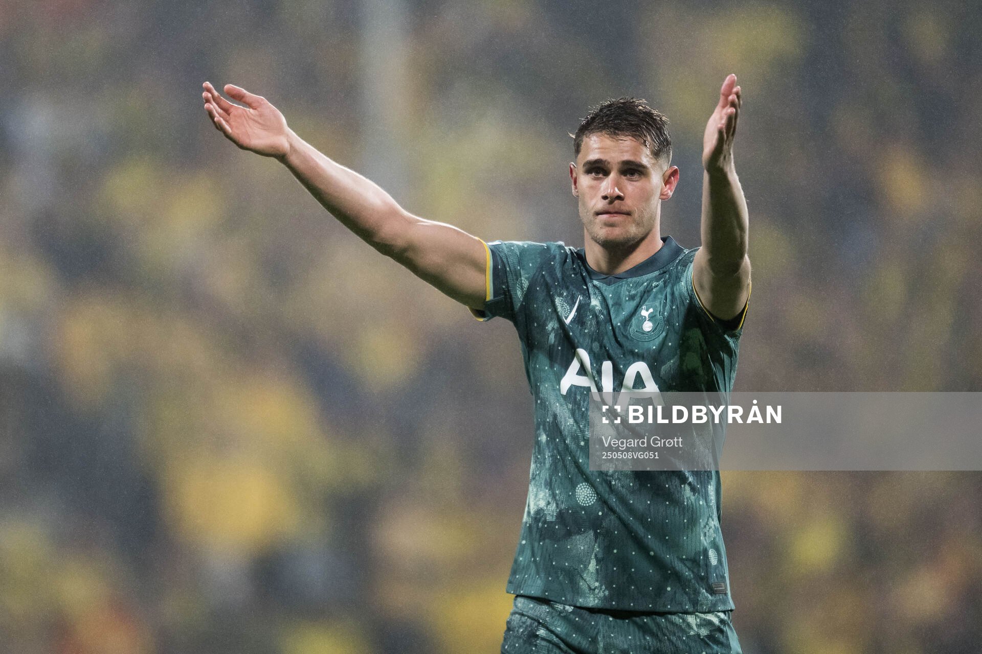 Micky van de Ven of Tottenham Hotspur celebrates after the UEFA Europa League semi-final football match between Bodø/Glimt and Tottenham on May 8, 2025 in Bodø.