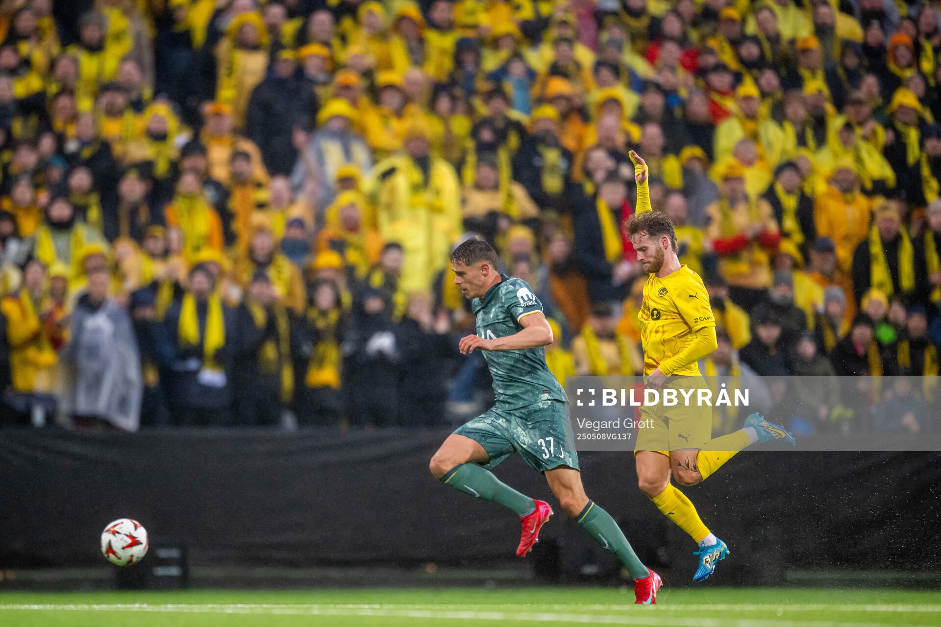 Micky van de Ven of Tottenham Hotspur and Ole Didrik Blomberg of Bodø/Glimt during the UEFA Europa League semi-final football match between Bodø/Glimt and Tottenham on May 8, 2025 in Bodø.
