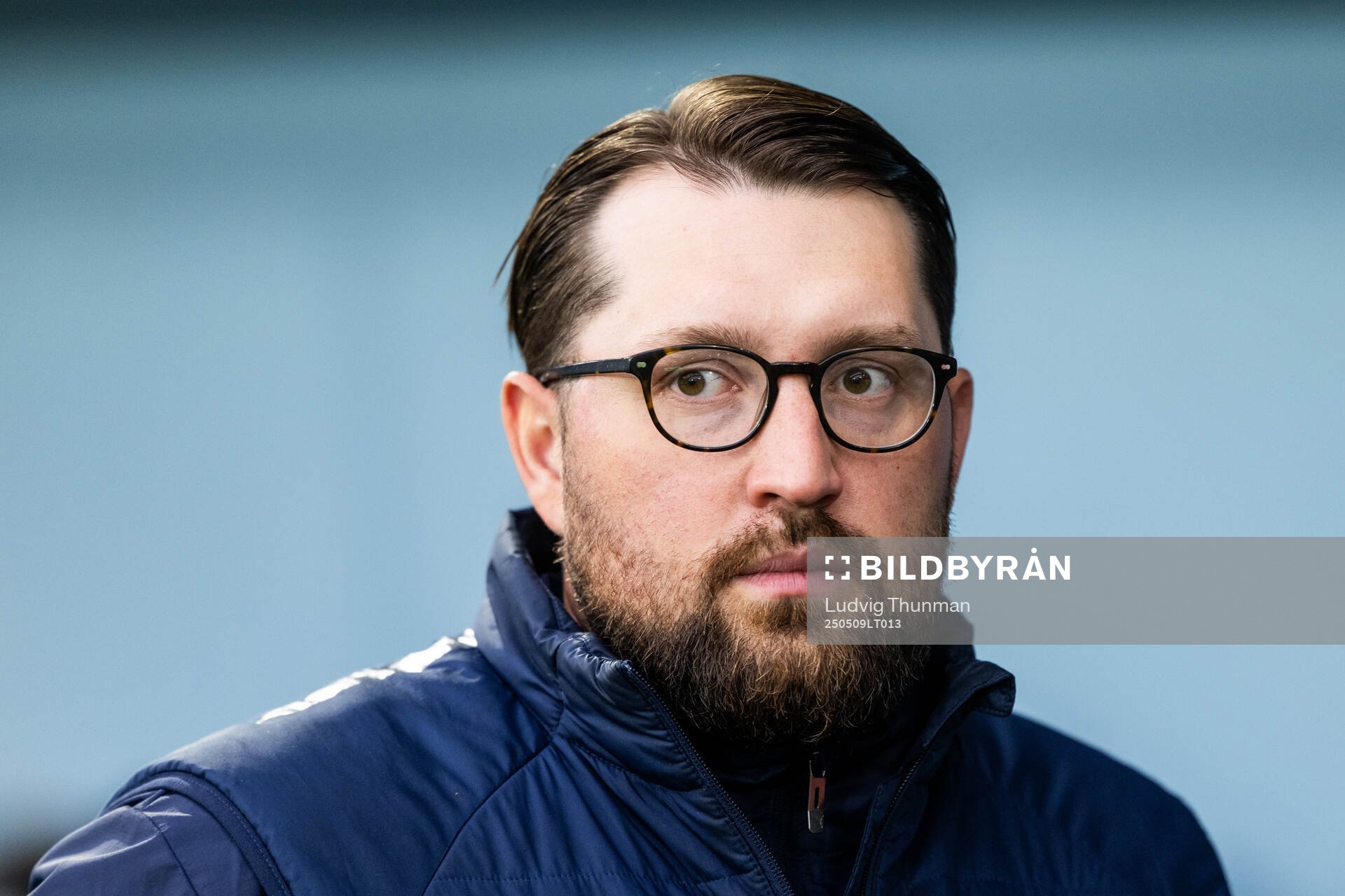 Malmö FFs assisterande tränare Rikard Östergren inför fotbollsmatchen i Damallsvenskan mellan Malmö FF och Alingsås den 9 maj 2025 i Malmö.