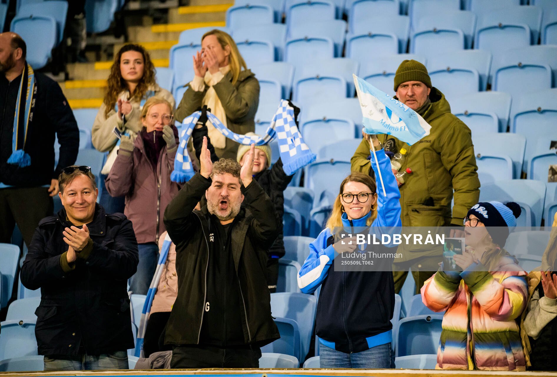 Malmö FFs supportrar jublar