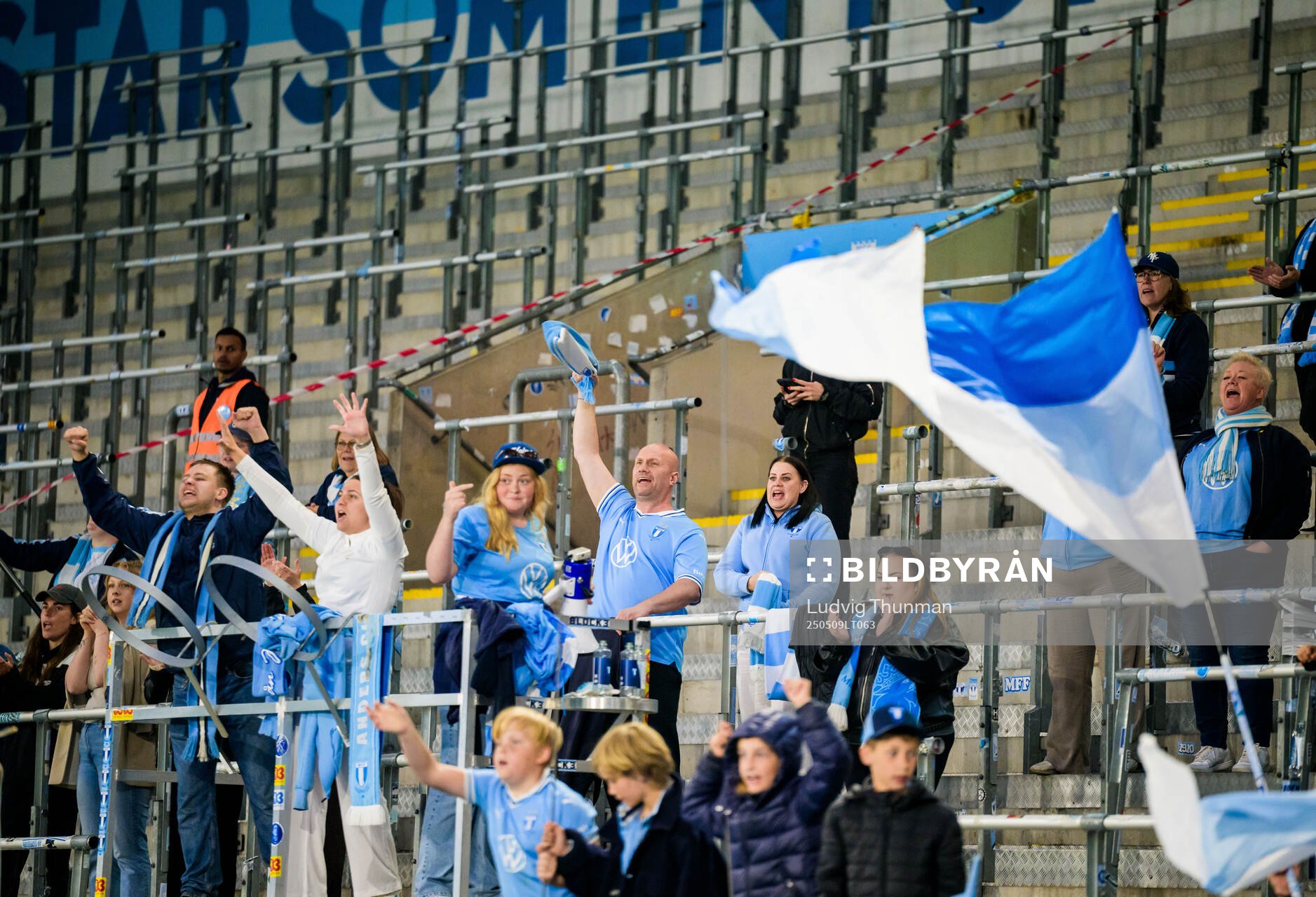 Malmö FFs supportrar jublar