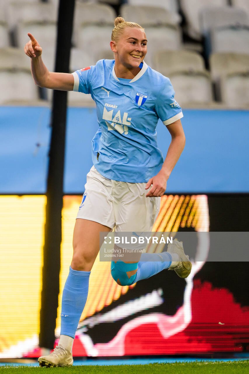Malmö FFs Beatrice Persson jublar