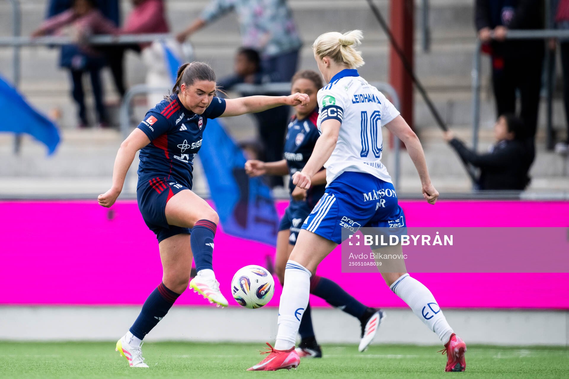 Rosengårds Emilia Pelgander under fotbollsmatchen i Damallsvenskan mellan Rosengård och IFK Norrköping den 10 maj 2025 i Malmö.