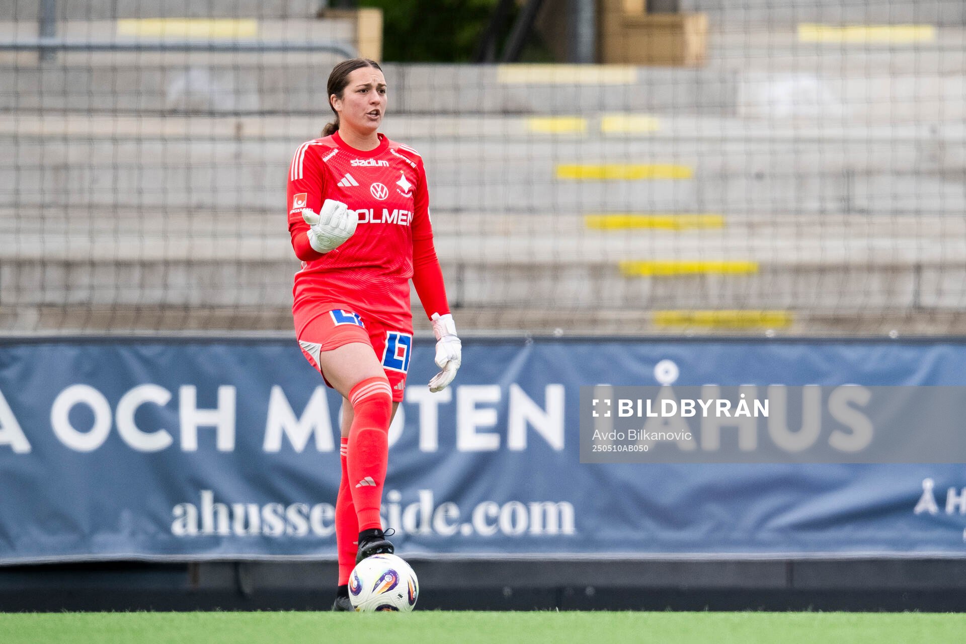 IFK Norrköpings målvakt Caroline Delisle under fotbollsmatchen i Damallsvenskan mellan Rosengård och IFK Norrköping den 10 maj 2025 i Malmö.
