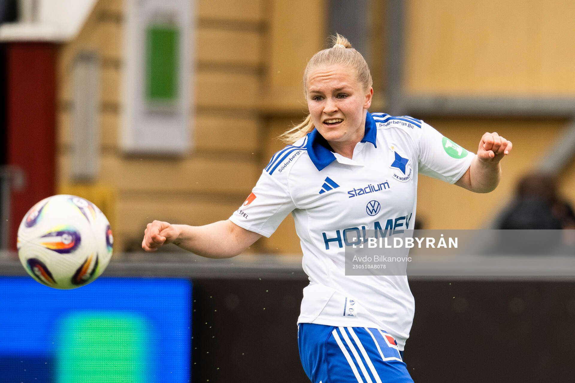 IFK Norrköpings Dana Leskinen under fotbollsmatchen i Damallsvenskan mellan Rosengård och IFK Norrköping den 10 maj 2025 i Malmö.