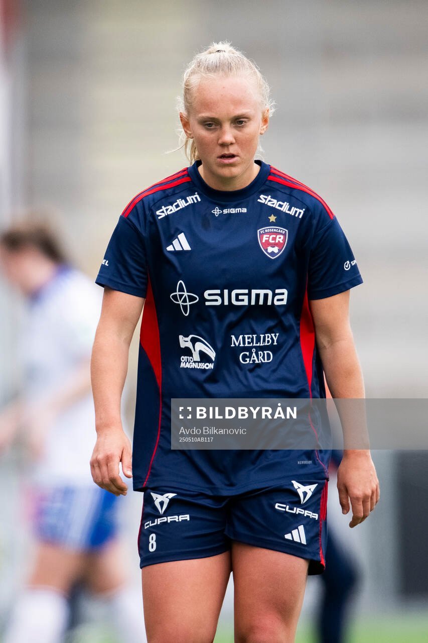 Rosengårds Molly Johansson under fotbollsmatchen i Damallsvenskan mellan Rosengård och IFK Norrköping den 10 maj 2025 i Malmö.
