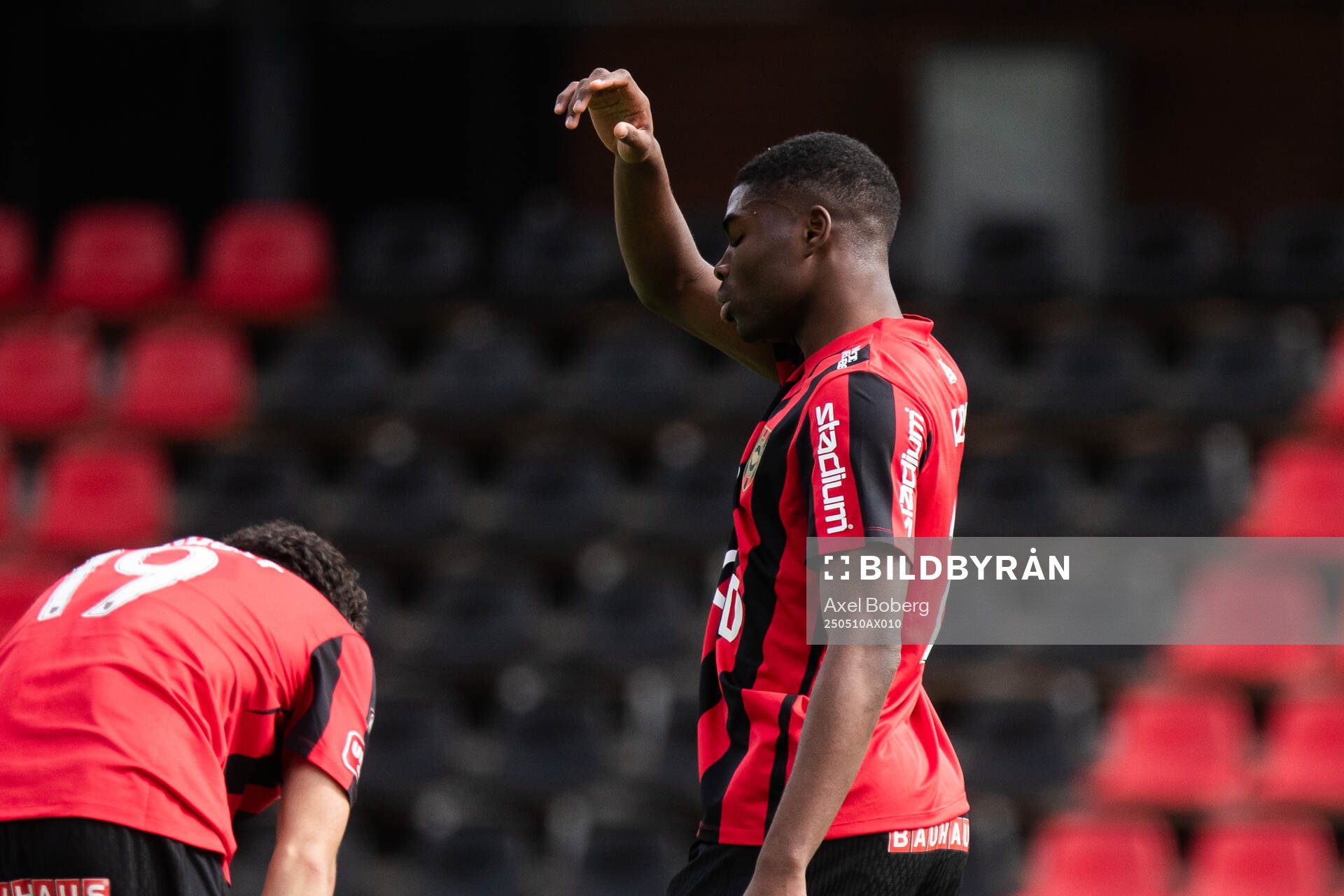 Brommapojkarnas Ezekiel Alladoh deppar