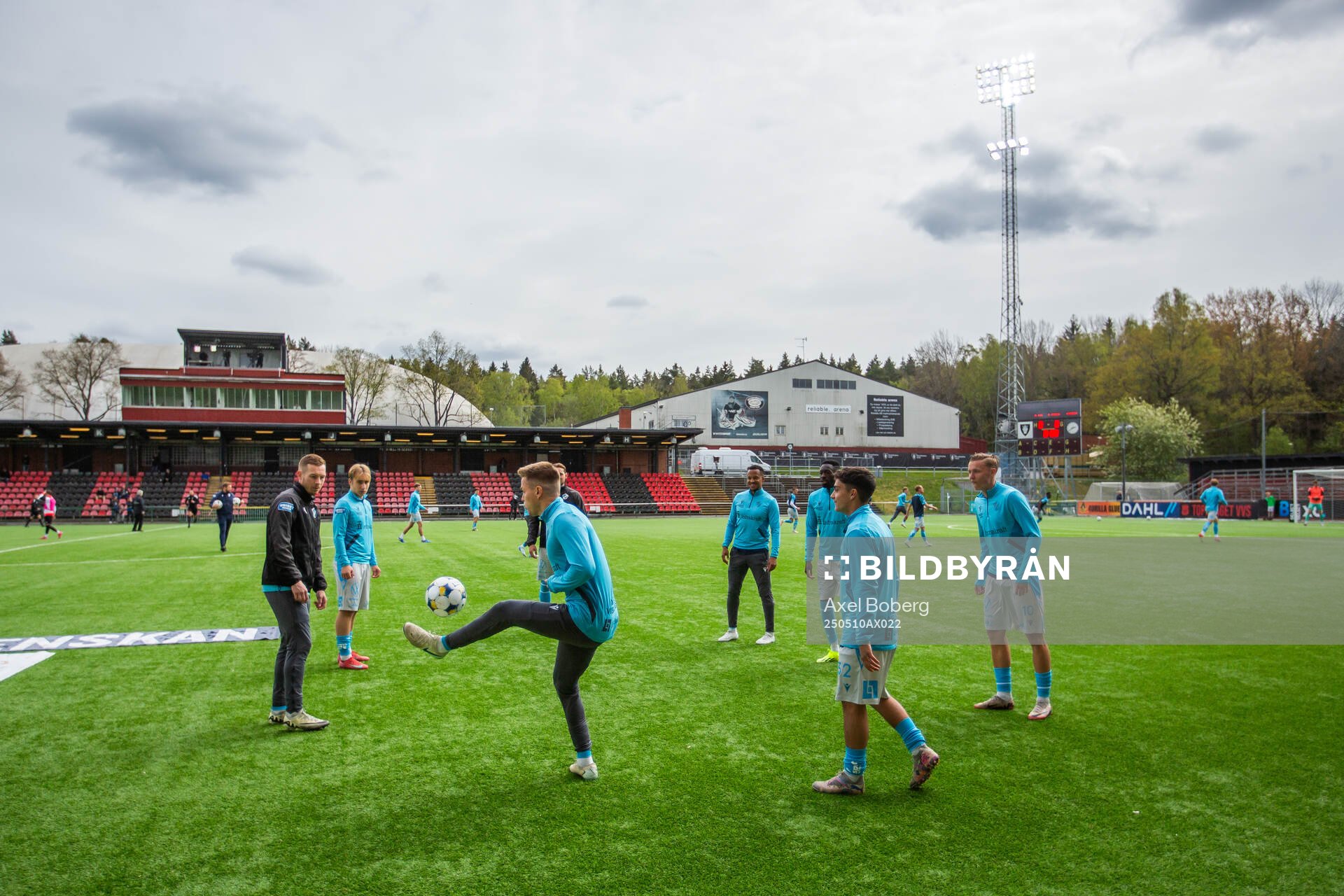 Spelare ur Halmstad värmer upp
