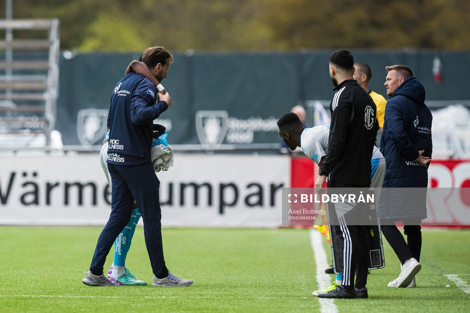 Halmstads Yannick Agnero har ont
