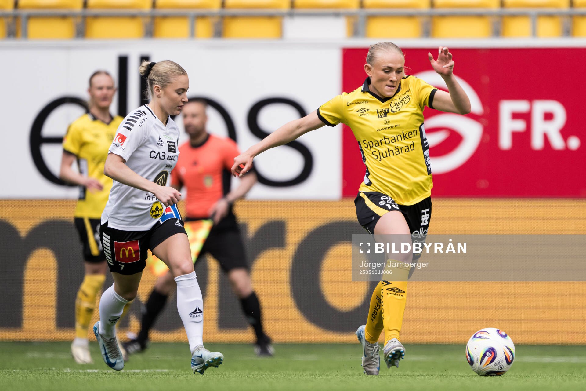 Örebro SKs Nora Törngren och Elfsborgs Emilia Bengtsson