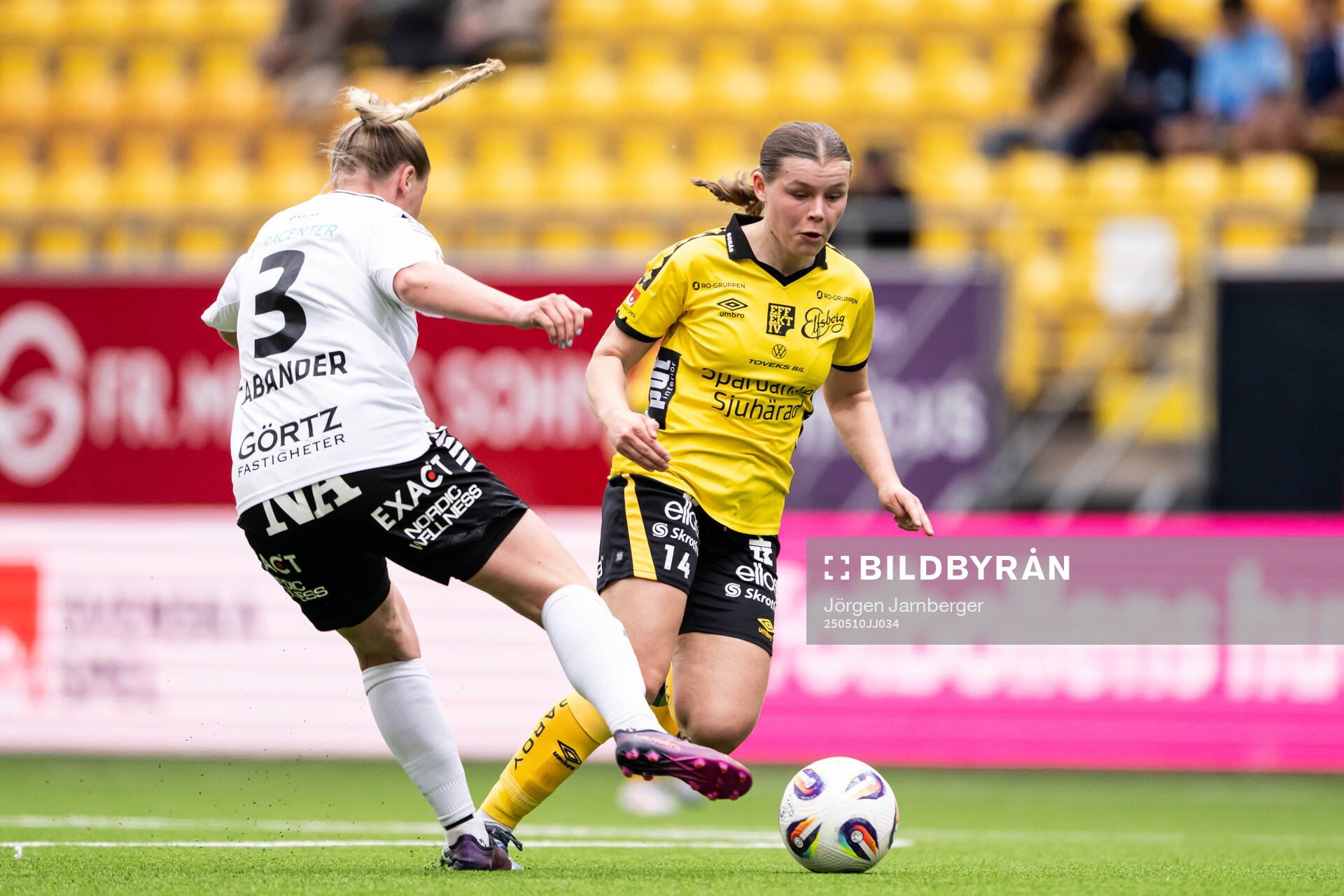 Elfsborgs Elin Flakberg under fotbollsmatchen i Elitettan mellan Elfsborg och Örebro SK den 10 maj 2025 i Borås. 