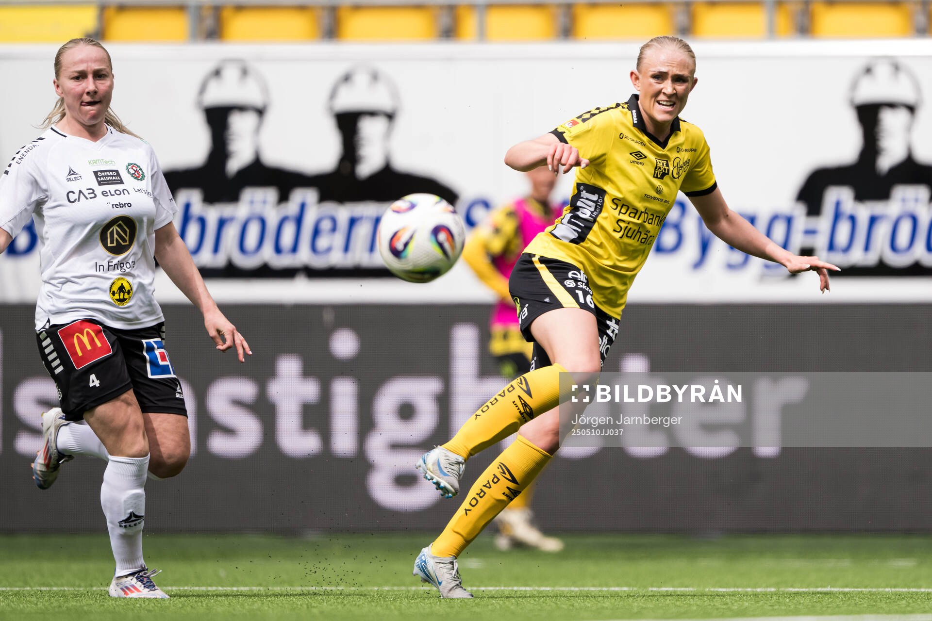 Örebro SKs Alva Hed och Elfsborgs Emilia Bengtsson