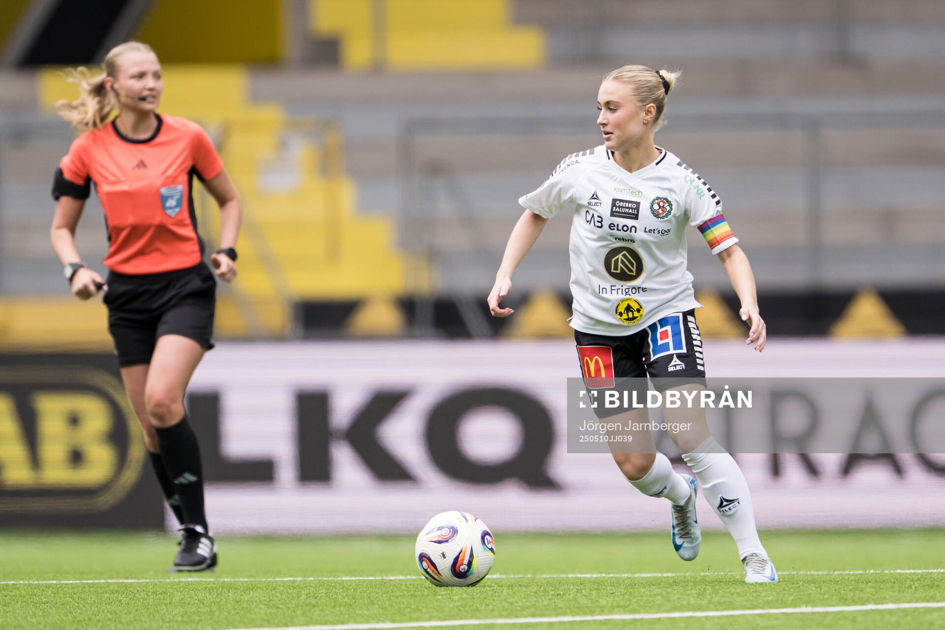 Örebro SKs Nora Törngren under fotbollsmatchen i Elitettan mellan Elfsborg och Örebro SK den 10 maj 2025 i Borås. 