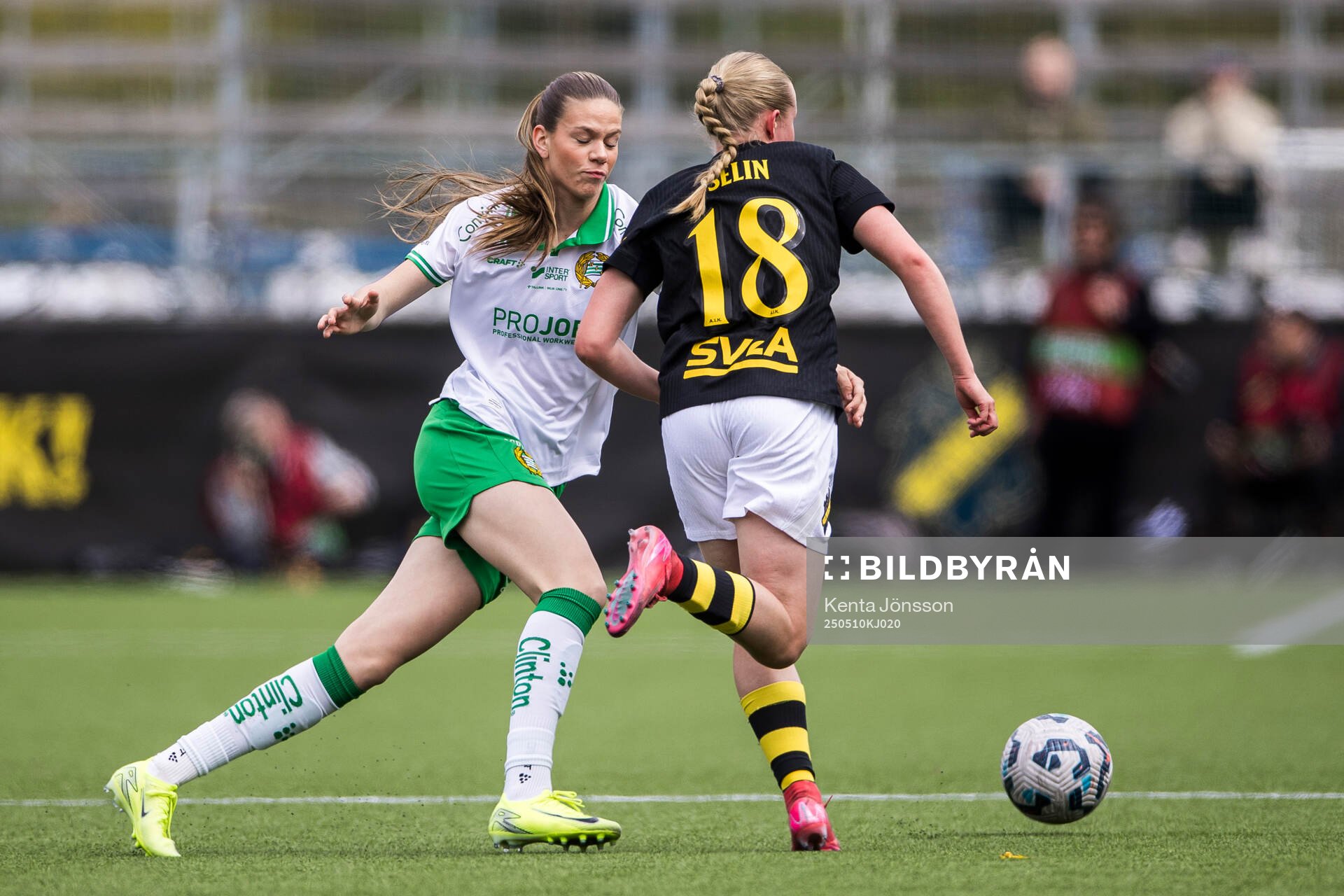 Hammarbys Bella Andersson och AIKs Nova Selin