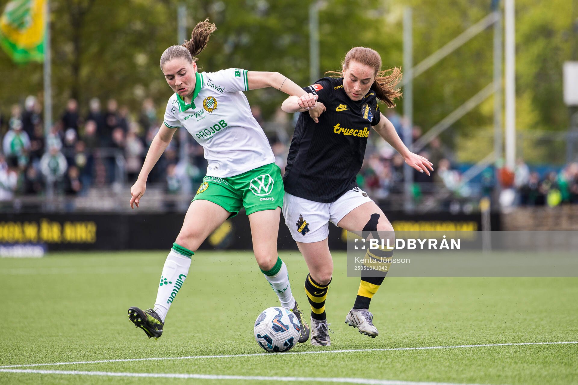 Hammarbys Smilla Vallotto och AIKs Ella Reidy