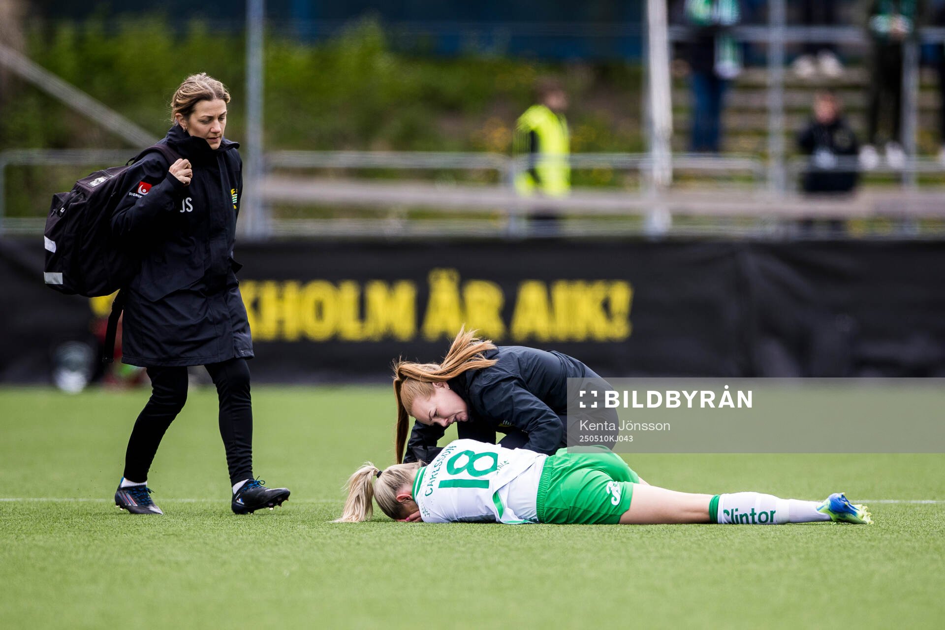 Hammarbys Alice Carlsson har ont