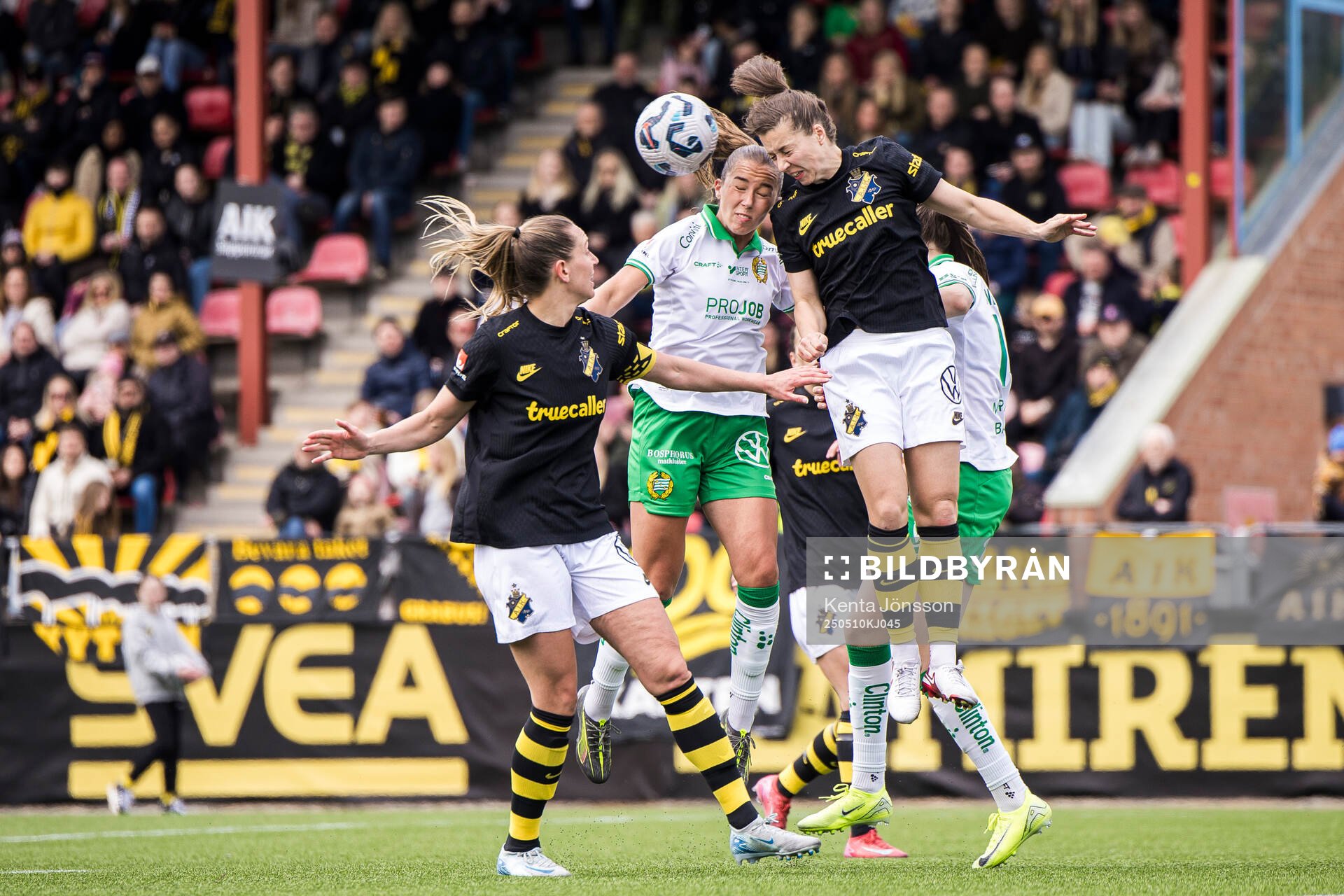 Hammarbys Athinna Persson Lundgren, AIKs Jennie Nordin och