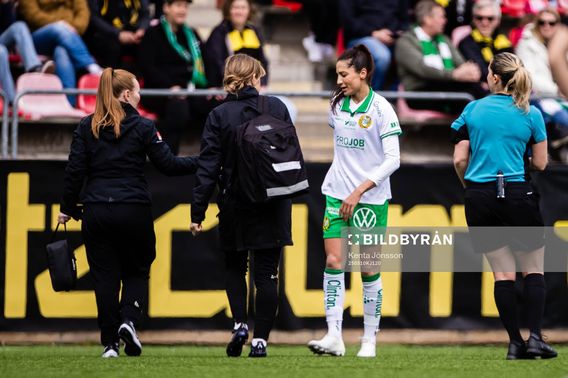 Hammarbys Nadia Nadim har ont