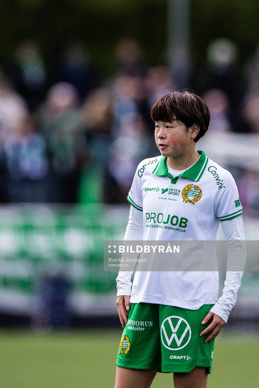 Hammarbys Asato Miyagawa under fotbollsmatchen i Damallsvenskan mellan AIK och Hammarby den 10 maj 2025 i Stockholm. 