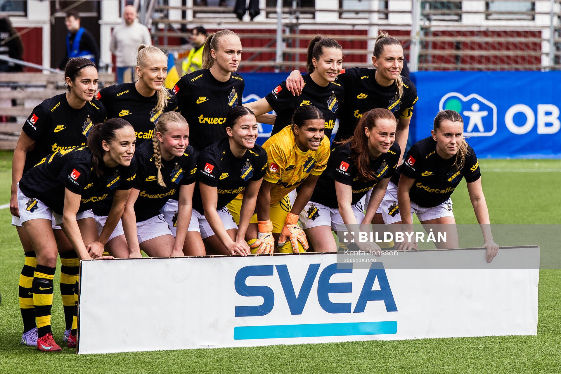 AIKs startelva inför fotbollsmatchen i Damallsvenskan mellan AIK och Hammarby den 10 maj 2025 i Stockholm. 