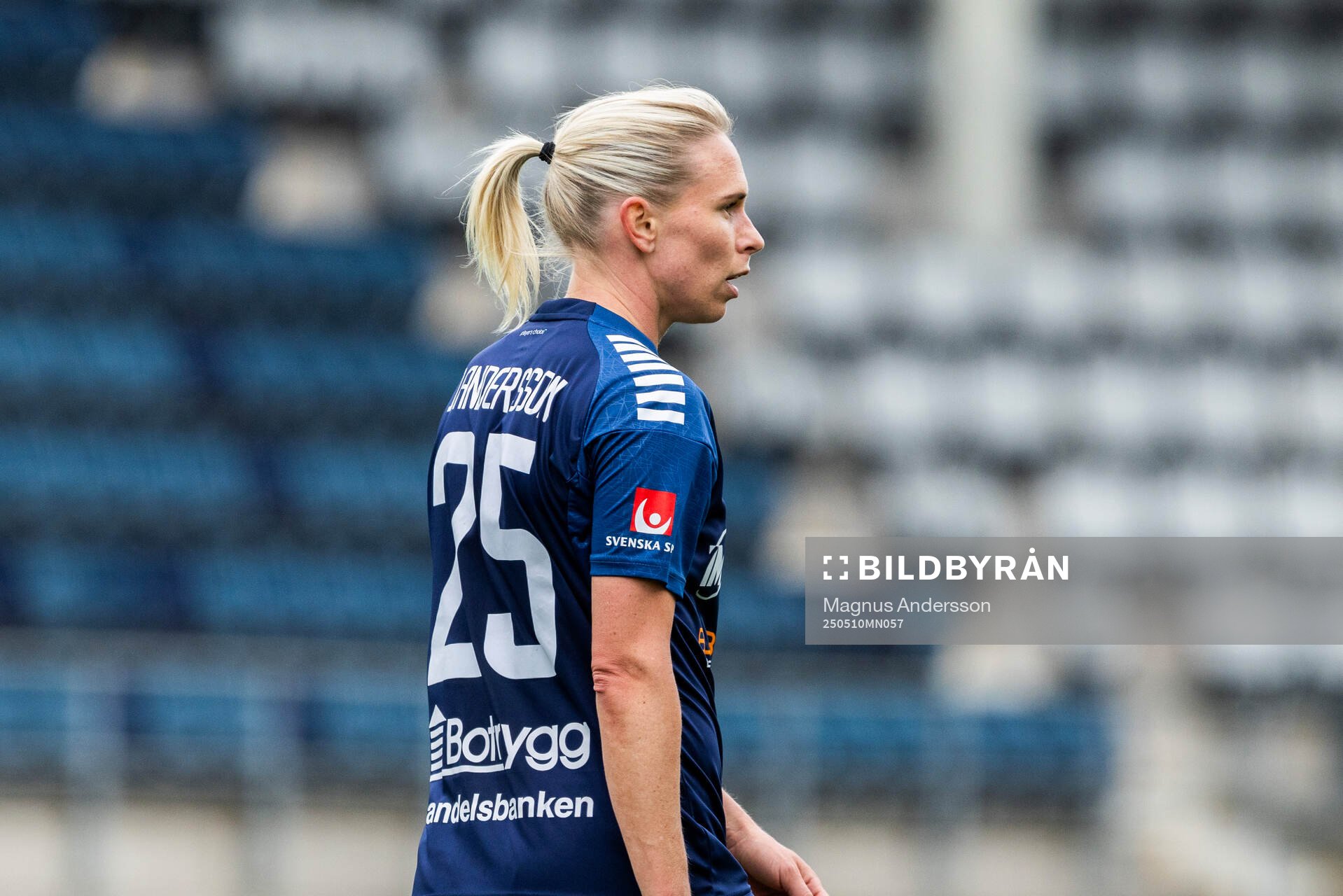 Linköpings Jonna Andersson under fotbollsmatchen i Damallsvenskan mellan Linköping och Djurgården den 10 maj 2025 i Linköping. 