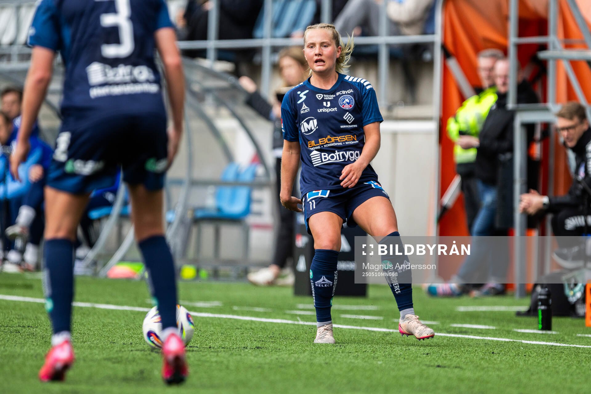 Linköpings Maria Olafsdottir Gros under fotbollsmatchen i Damallsvenskan mellan Linköping och Djurgården den 10 maj 2025 i Linköping.