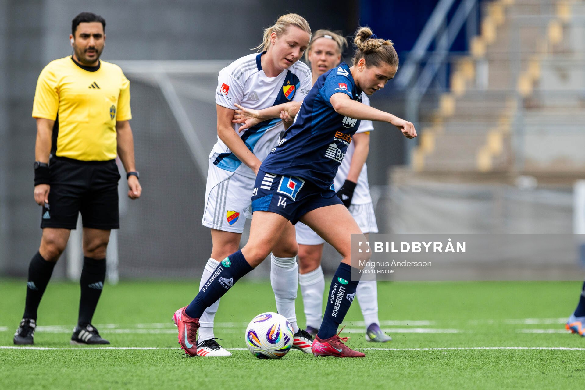 Djurgårdens Alexandra Jonasson och Linköpings Irene Dirdal