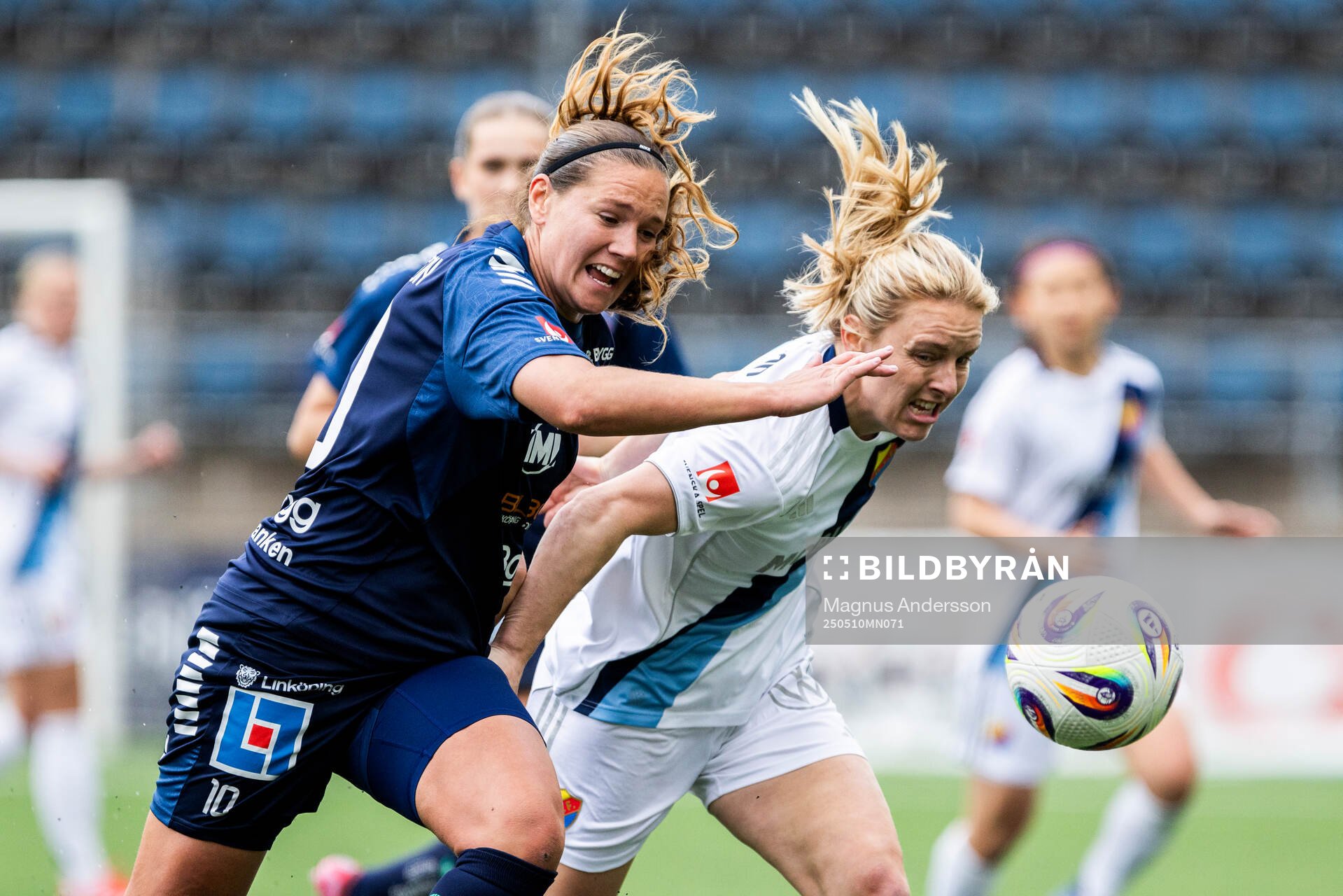 Linköpings Emma Lennartsson och Djurgårdens Mimmi Larsson