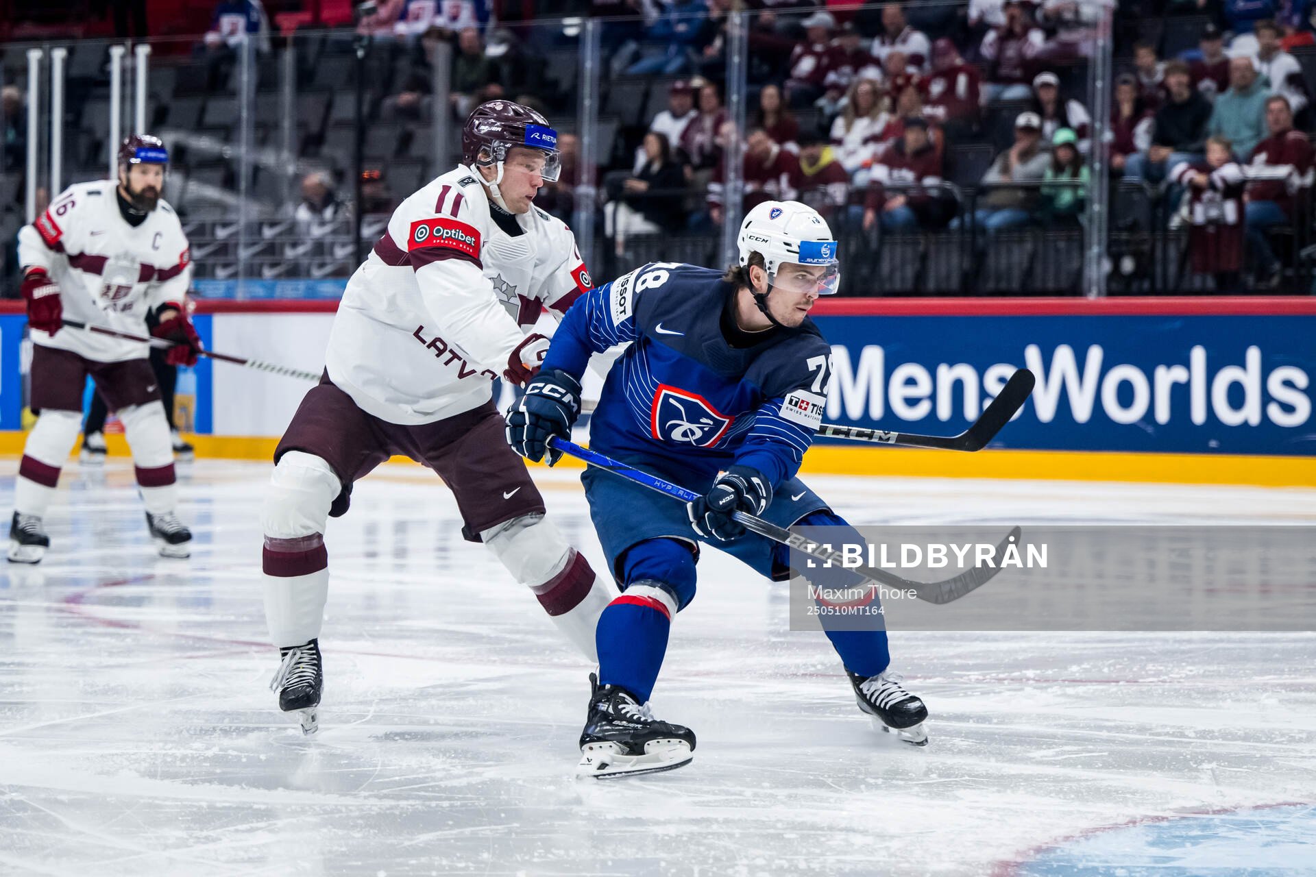 Dans Locmelis of Latvia and Dylan Fabre of France