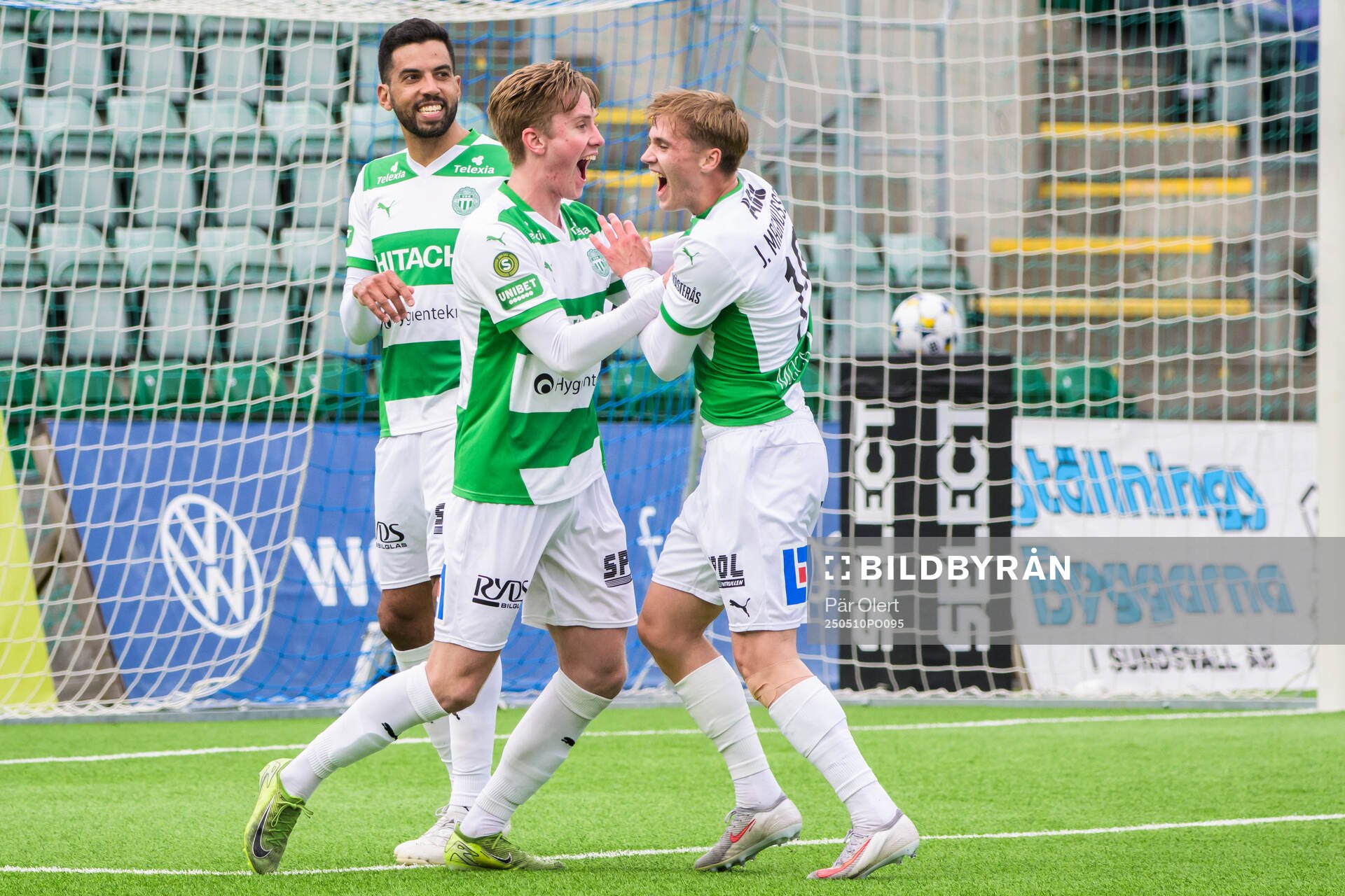 Västerås Karl Gunnarsson jublar efter  fotbollsmatchen i Superettan mellan GIF Sundsvall och Västerås den 10 maj 2025 i Sundsvall. 
