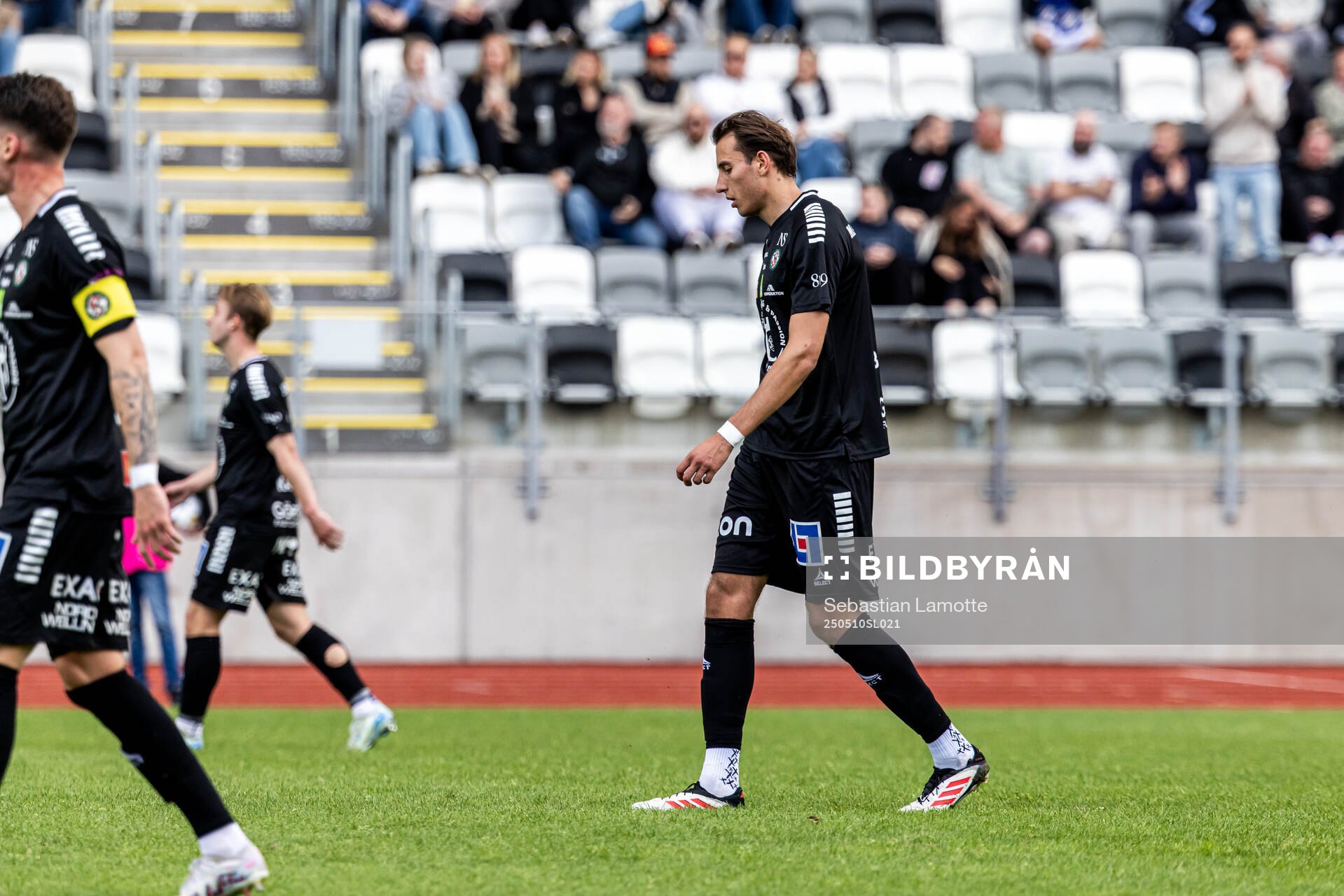 Örebros Melvin Bajrovic deppar