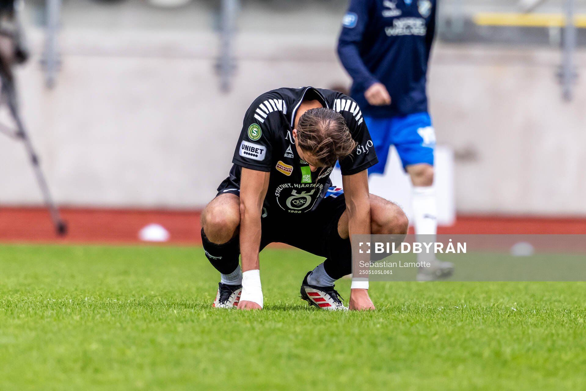 Örebros Melvin Bajrovic deppar