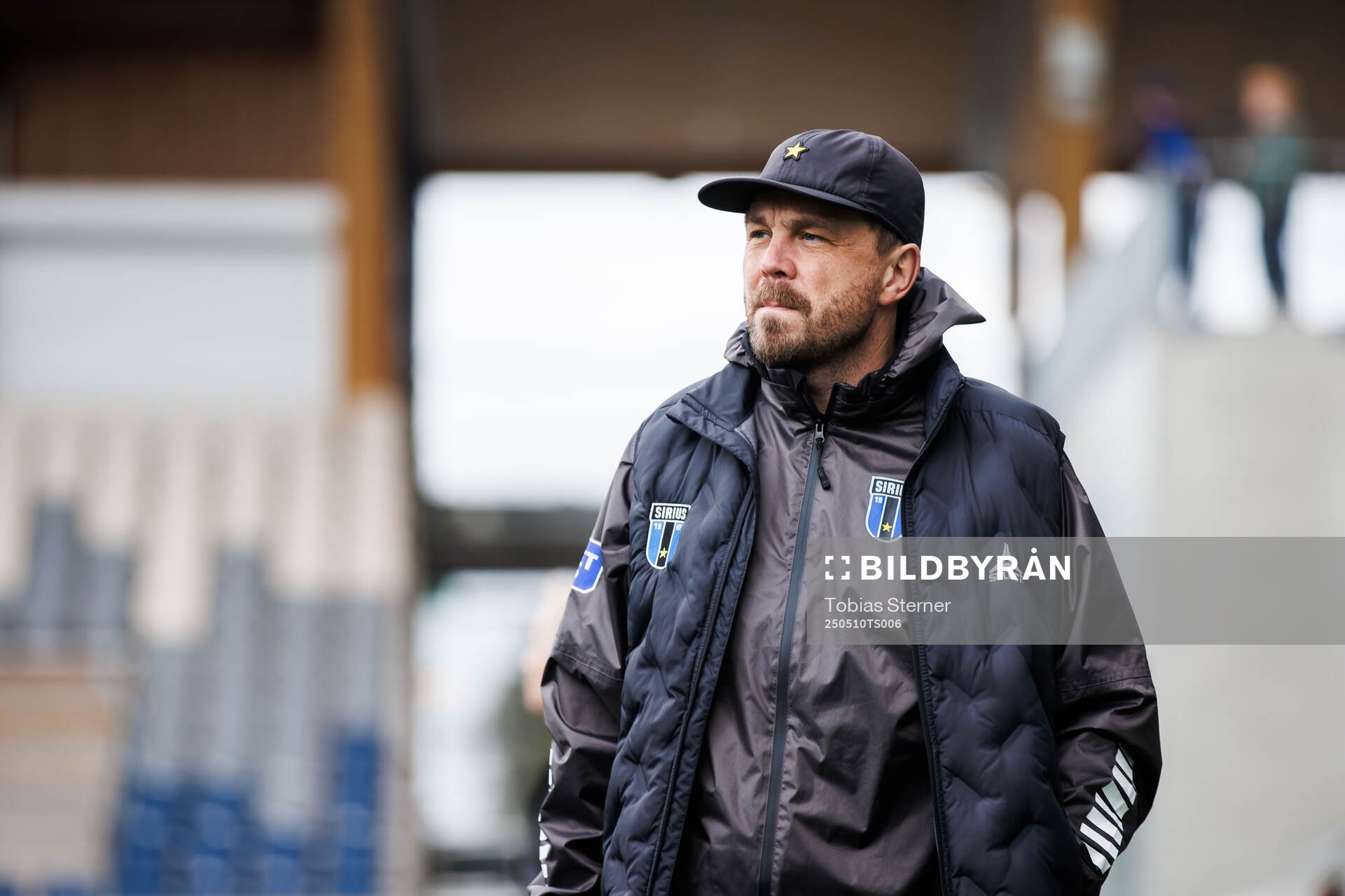 Sirius assisterande tränare Henrik Åhnstrand inför fotbollsmatchen i Allsvenskan mellan Sirius och Häcken den 10 maj 2025 i Uppsala. 