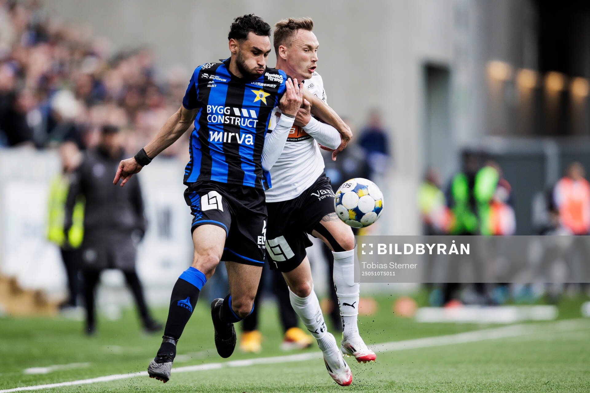 Sirius Joakim Persson och Häckens Jacob Barret Laursen