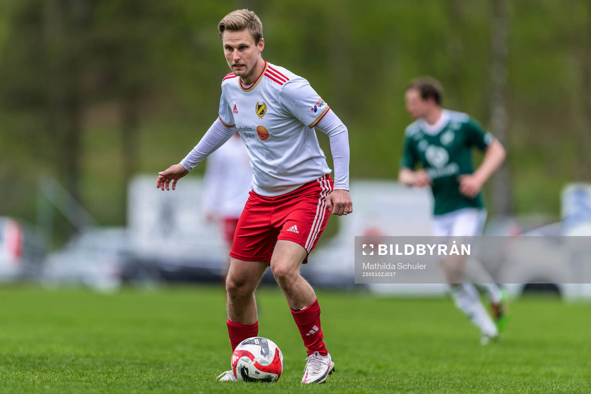 Eketes André Strömberg under fotbollsmatchen i Division 5 Norra Skåne mellan Eket och Västra Karup den 10 maj 2025 i Eket. 