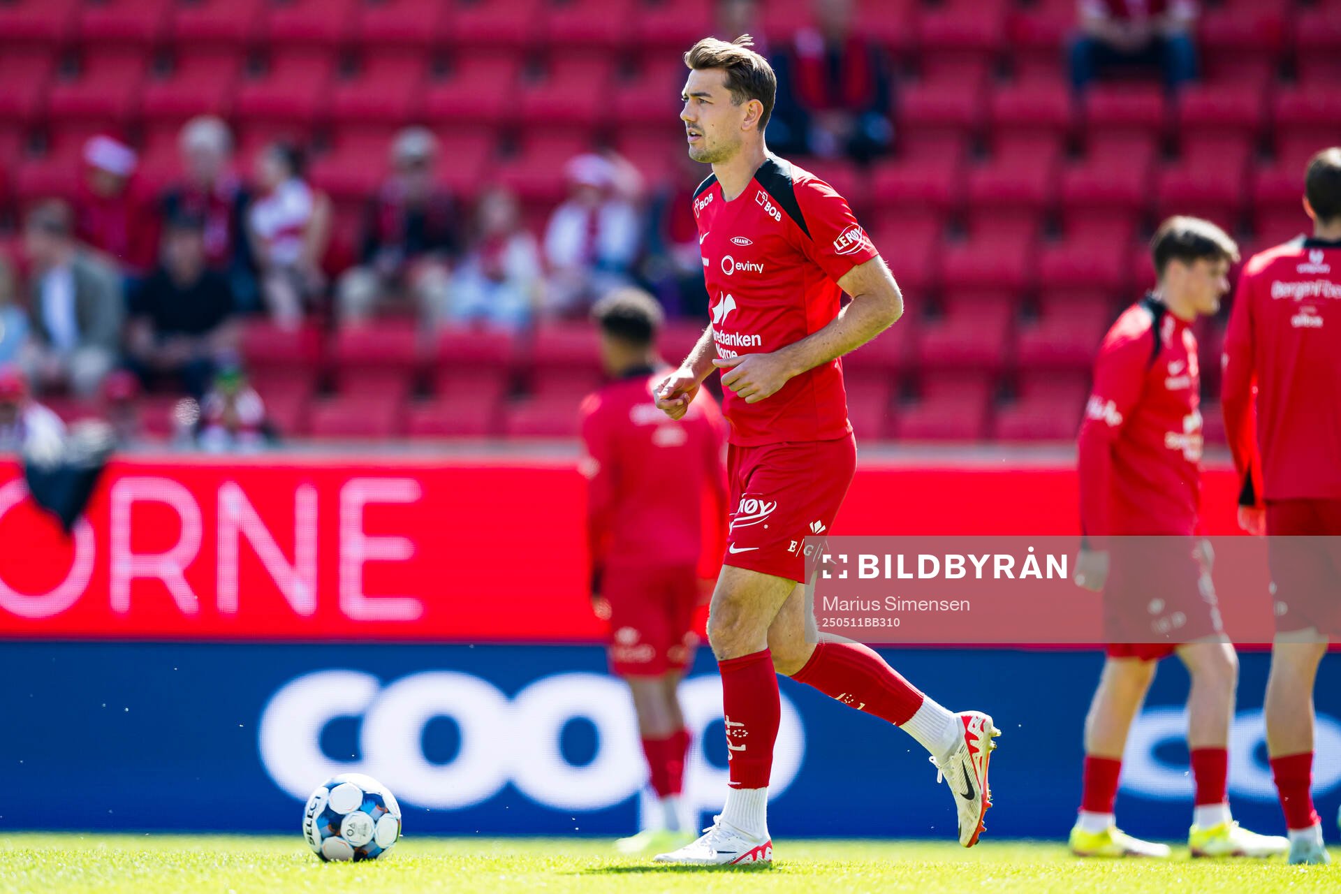 Fredrik Pallesen Knudsen of Brann warms up ahead of the Eliteserien match between Brann and Rosenborg on May 11, 2025 in Bergen. 