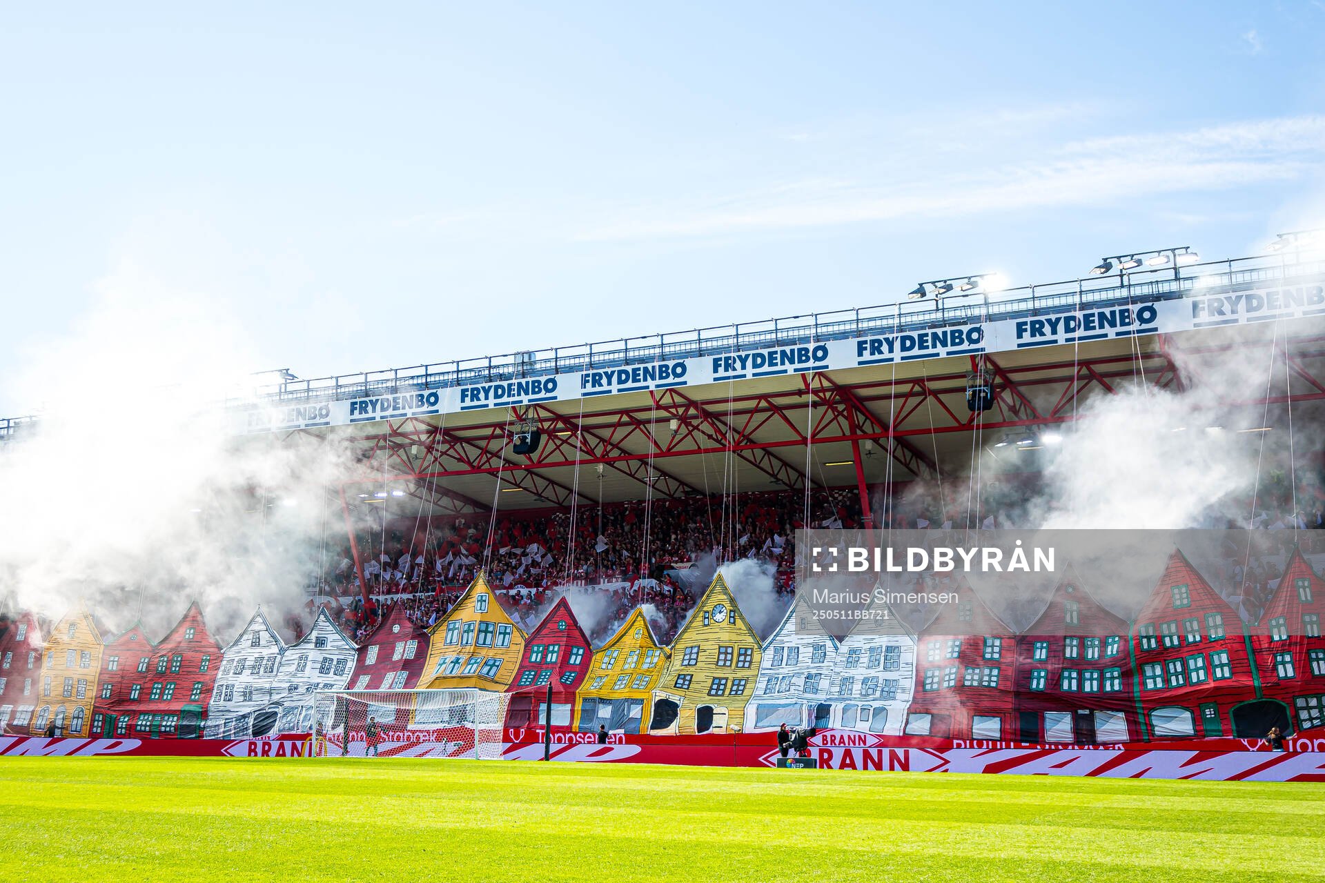 Spectators in the stands ahead of the Eliteserien match between Brann and Rosenborg on May 11, 2025 in Bergen. 