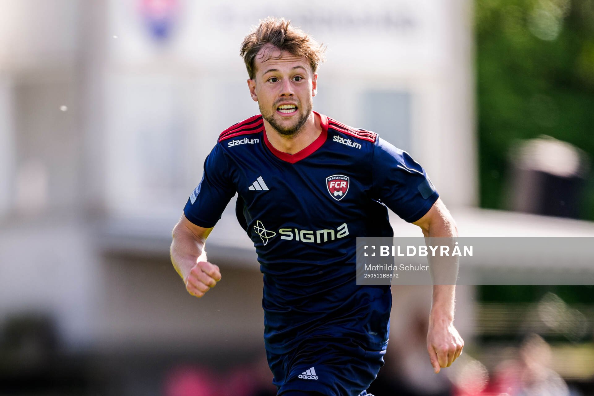 Rosengårds Mattias Andersson under fotbollsmatchen i Ettan södra mellan Rosengård och Norrby den 11 maj 2025 i Malmö. 