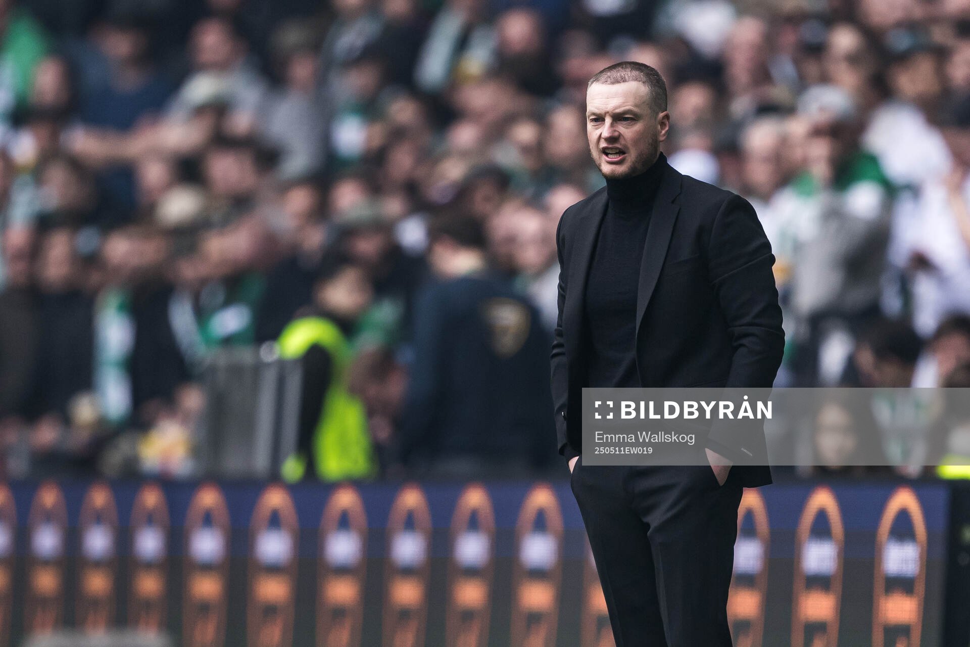 Hammarbys tränare Kim Hellberg under fotbollsmatchen i Allsvenskan mellan Hammarby och IFK Norrköping den 11 maj 2025 i Stockholm. 