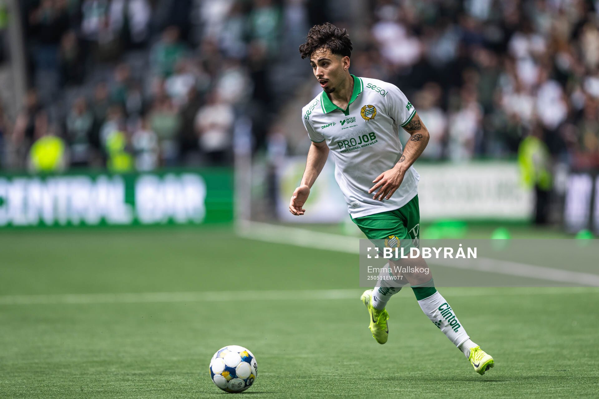 Hammarbys Sebastian Tounekti under fotbollsmatchen i Allsvenskan mellan Hammarby och IFK Norrköping den 11 maj 2025 i Stockholm. 